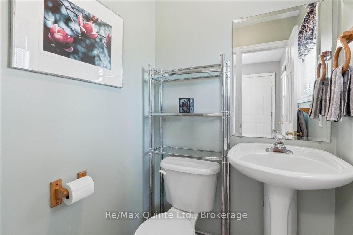 219 Helyer Road photo 29