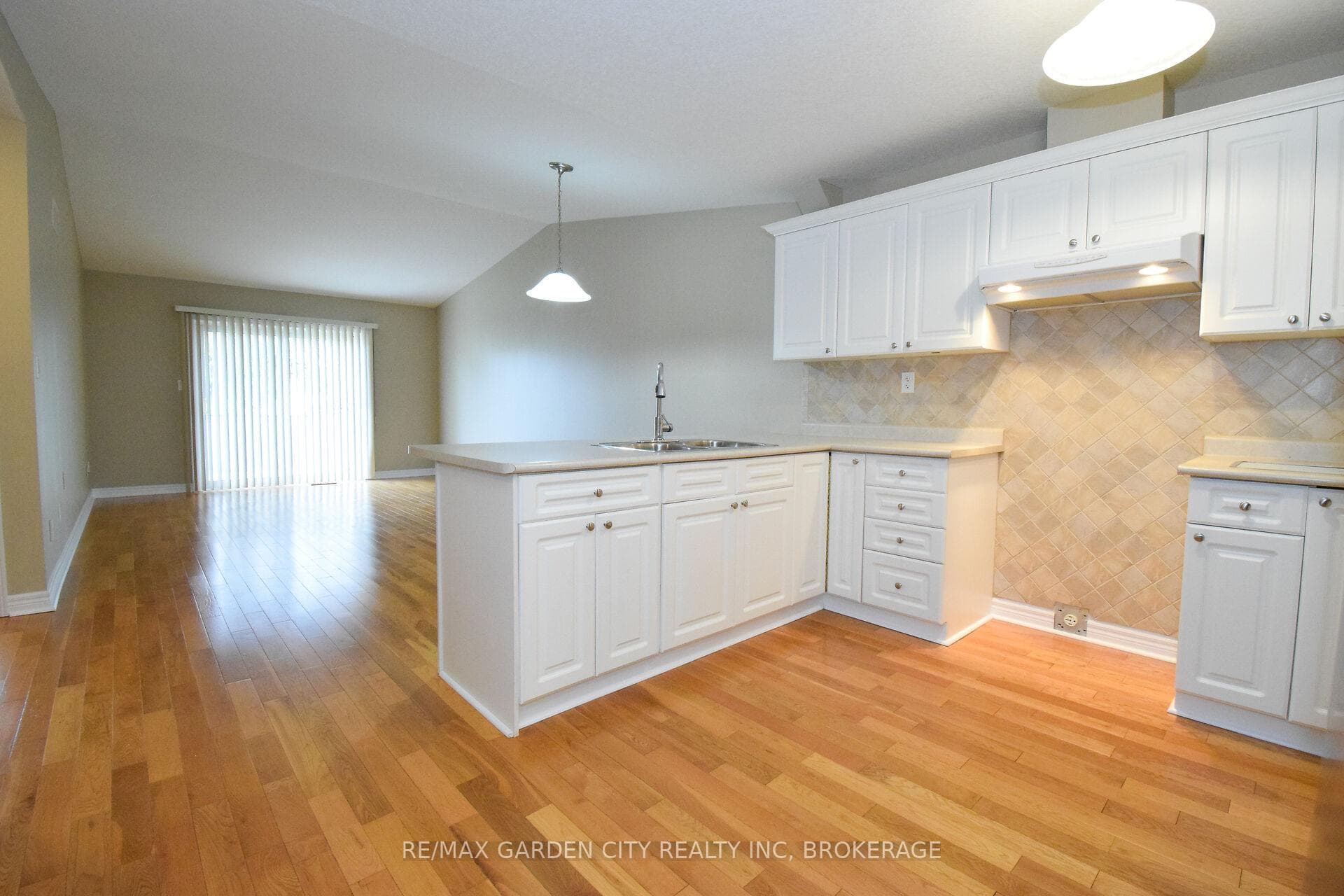 162 FIRST Street Unit 11 photo 6