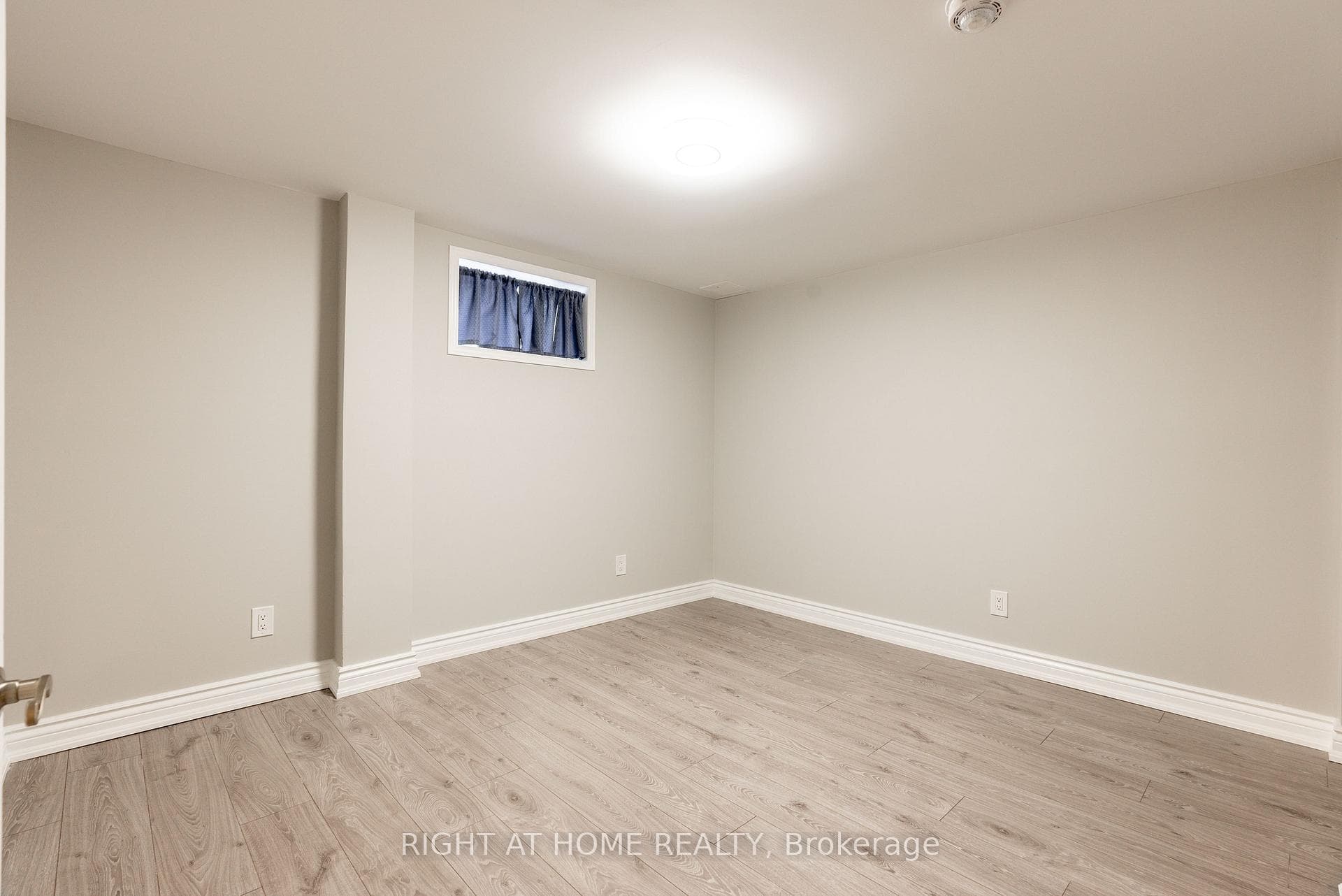 214 Kenilworth Avenue Unit Basement photo 8