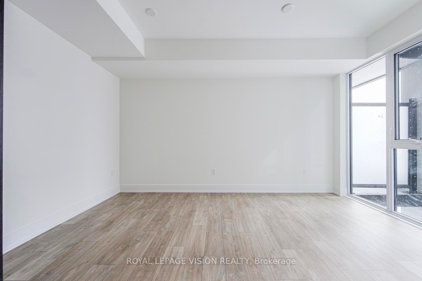 858 Dupont Street Unit 301 photo 17