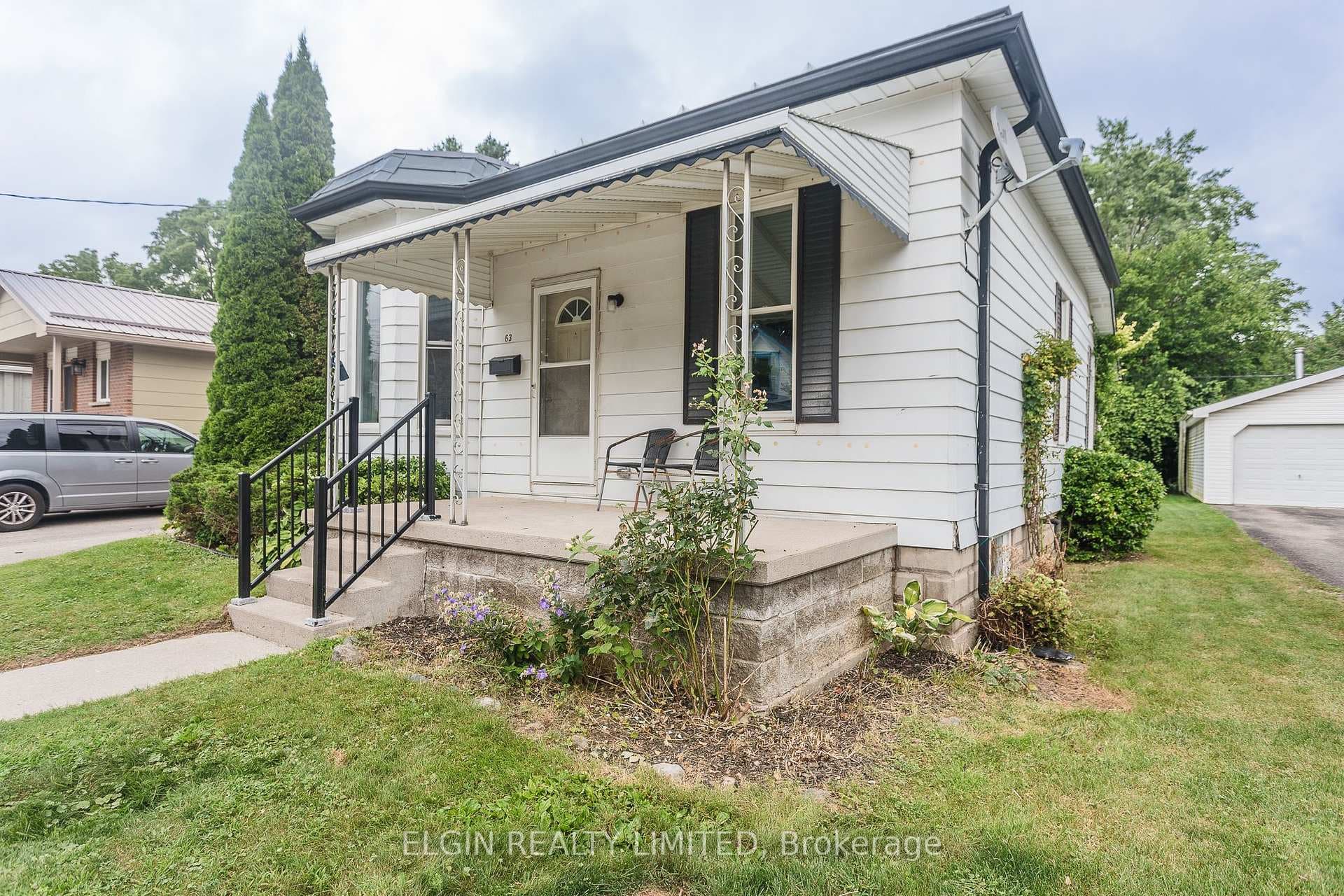 63 Manitoba Street photo 2