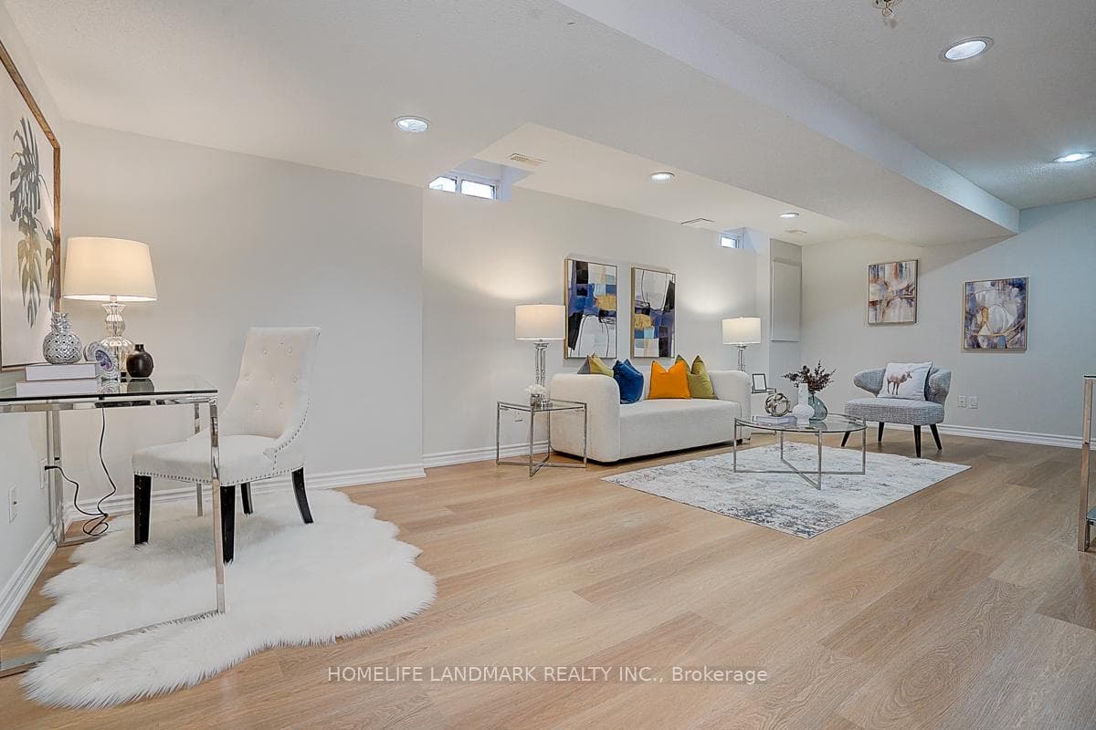 298 Harbord Street photo 38