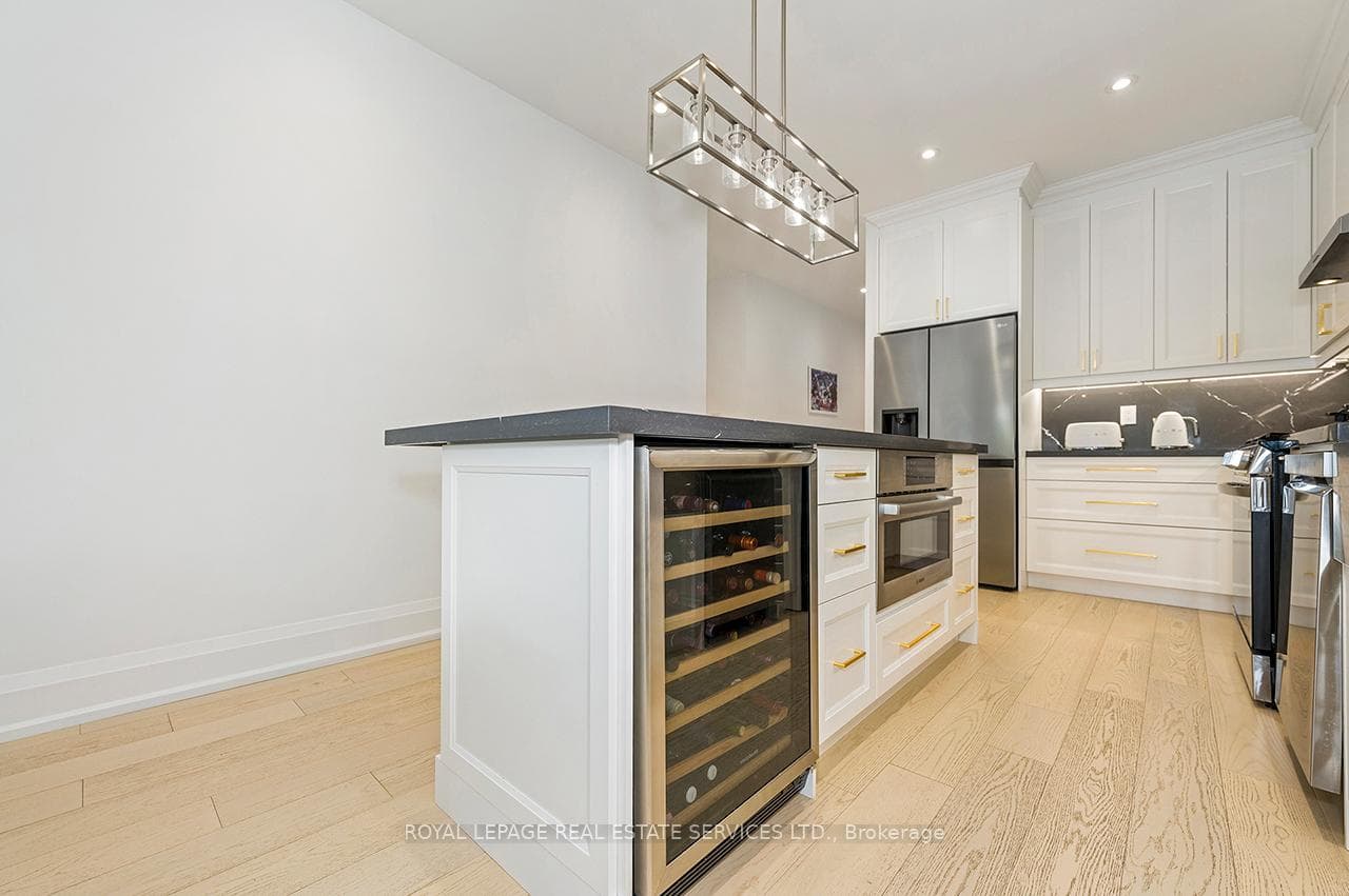 471 Sonoma Boulevard photo 10