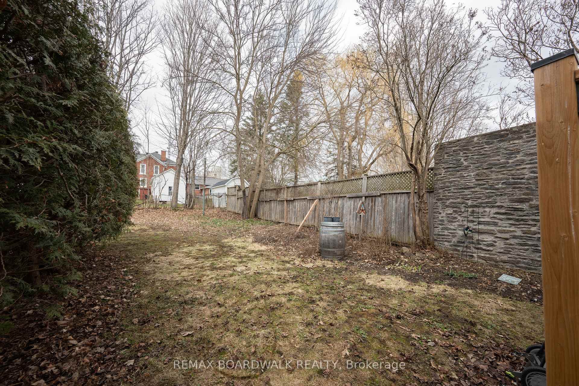 270 Dibble Street photo 41