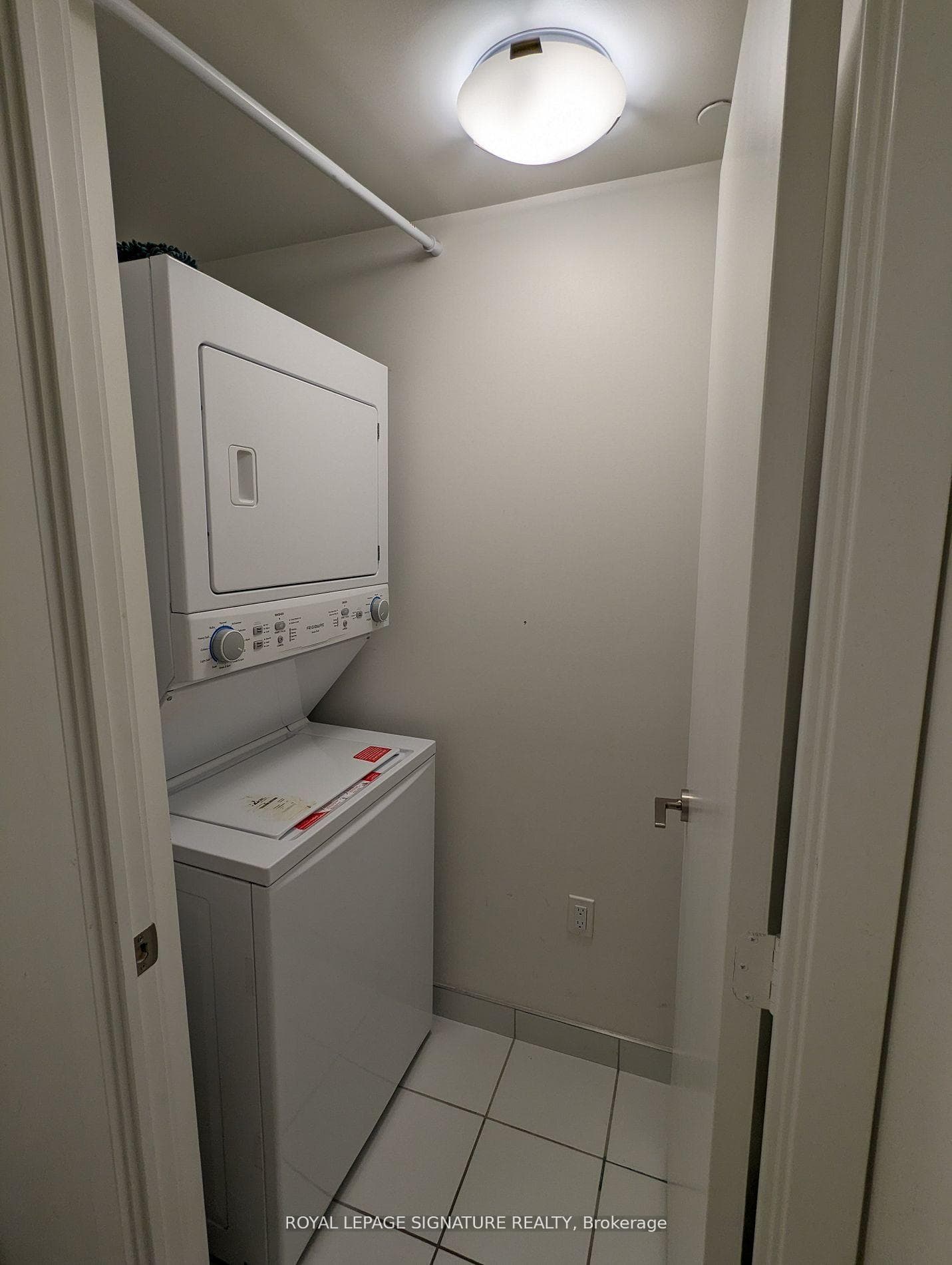 158 Front Street Unit 2017 photo 10
