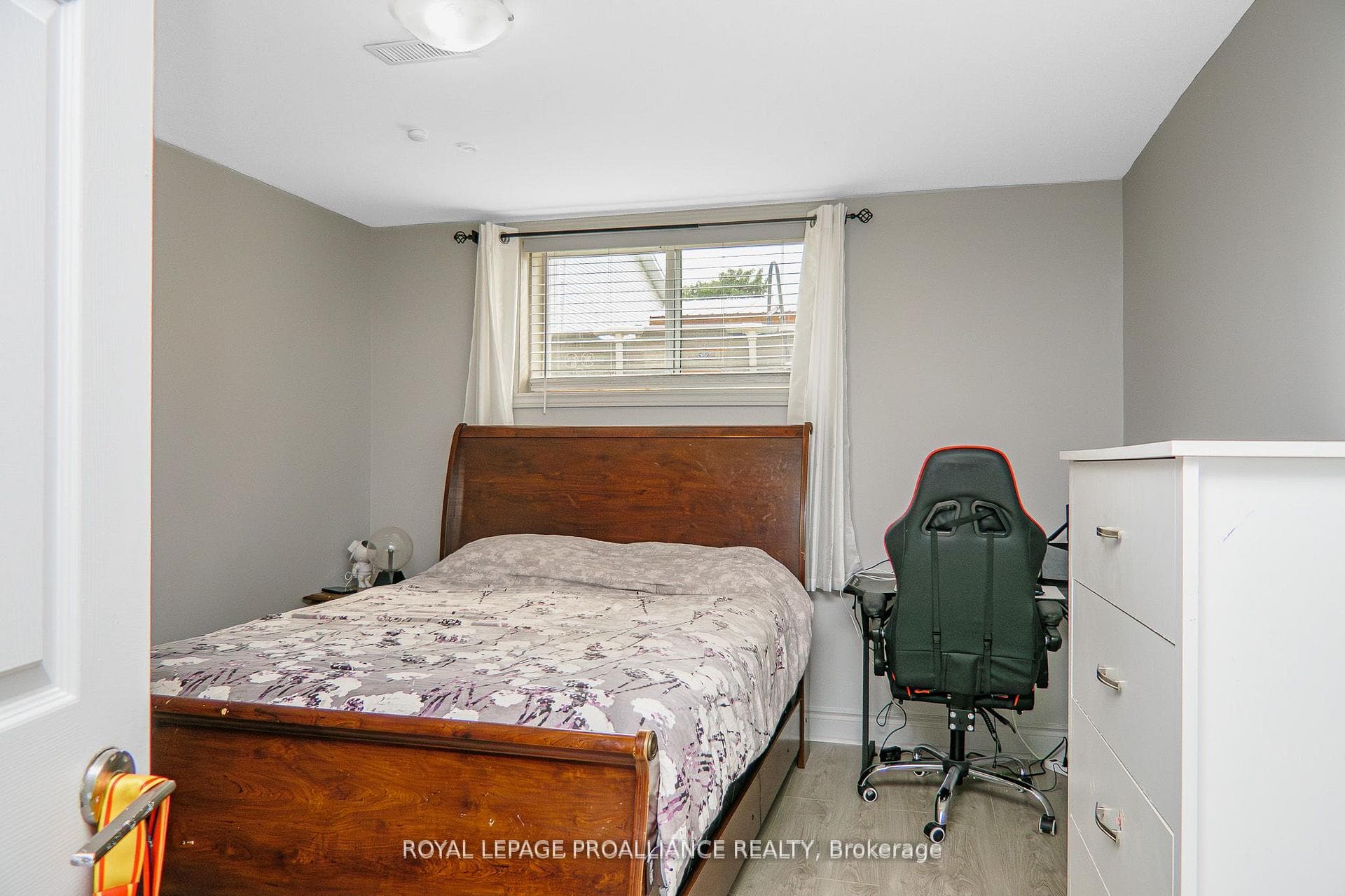11 Springbrook Crescent photo 35