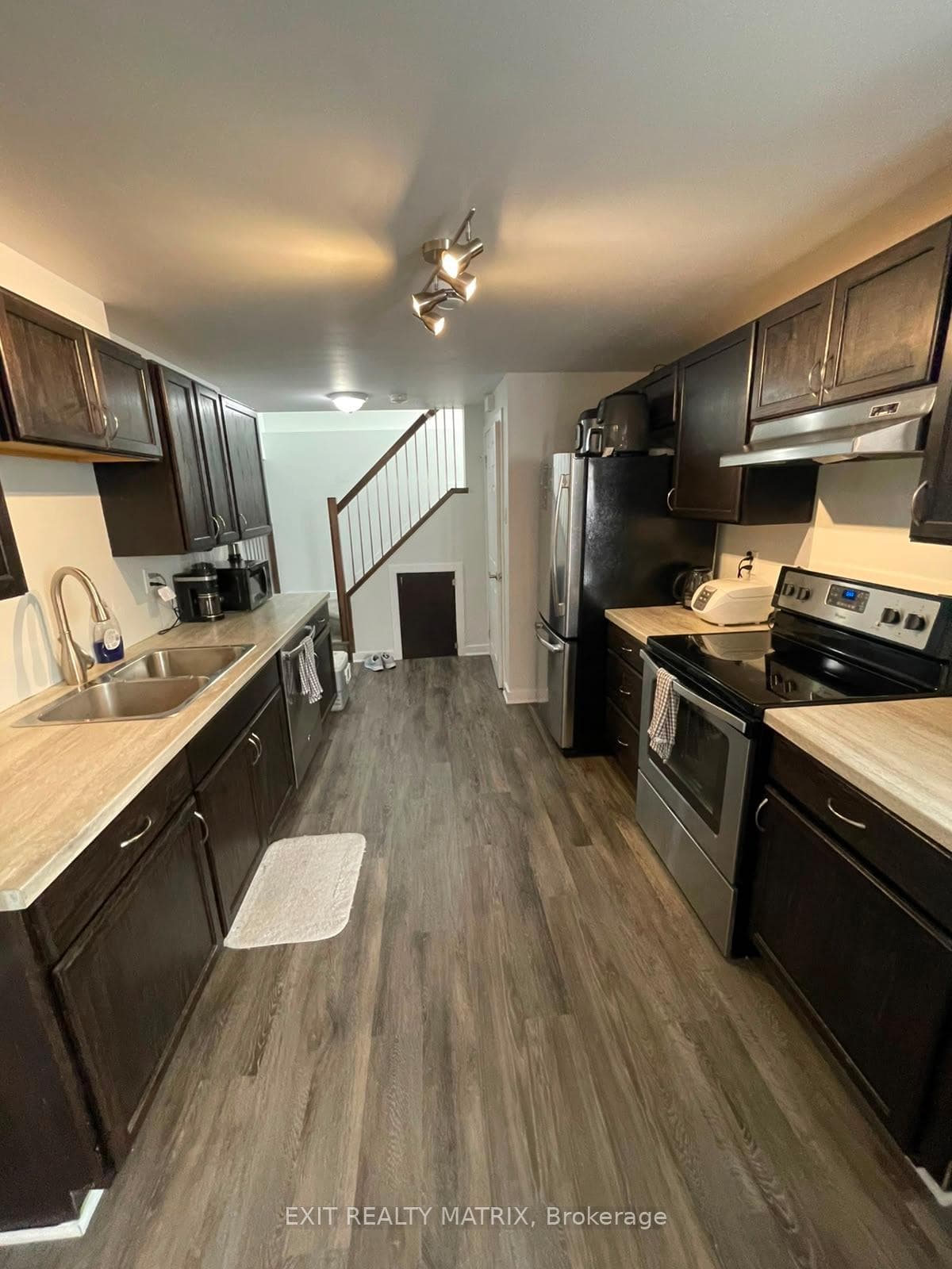 1557 Belcourt Boulevard Unit B photo 7