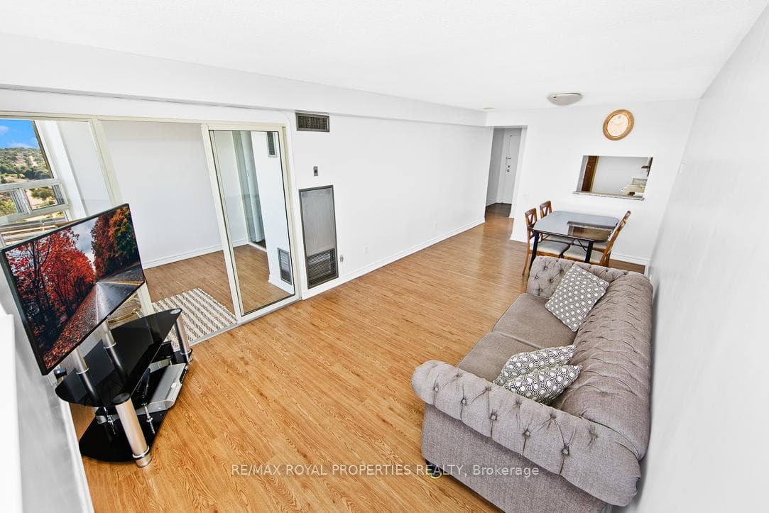 2460 Eglinton Avenue Unit LPH -11 photo 9