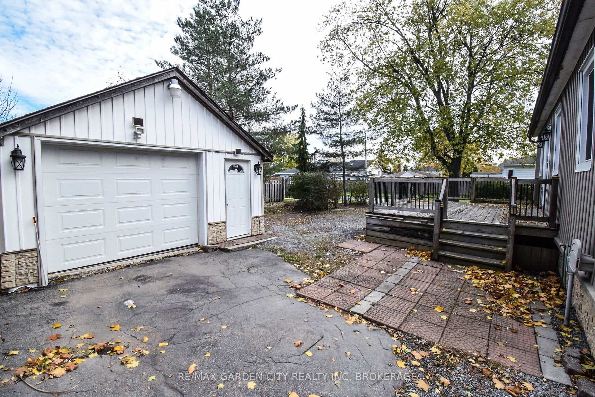 115 Marshall Avenue photo 32