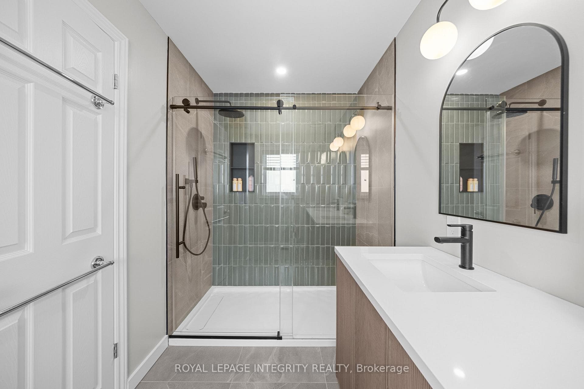 356 Ravenswood Way photo 23