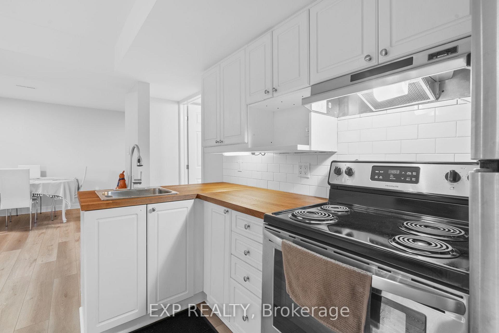 2906 Peacock Drive Unit BSMT photo 9
