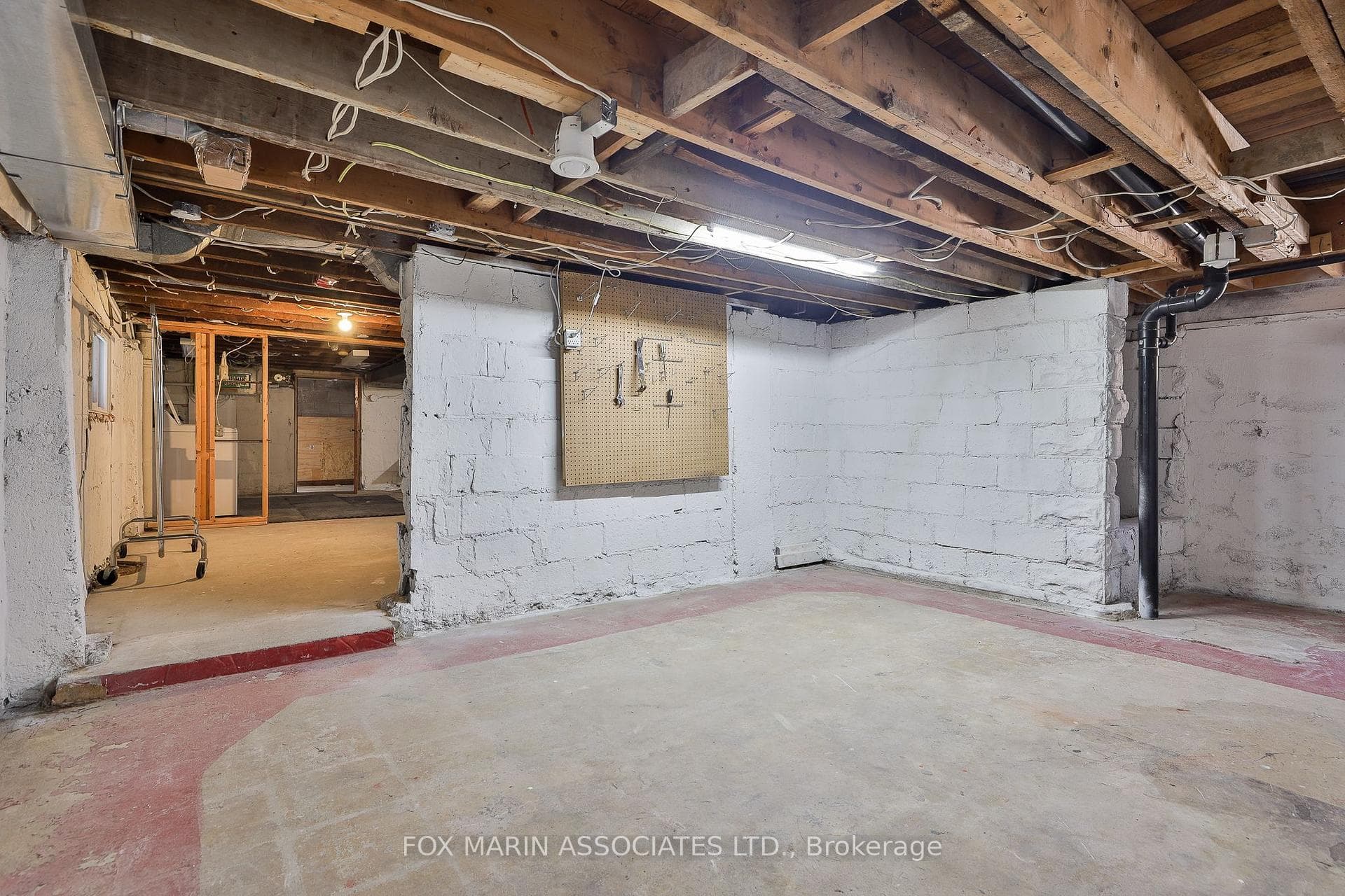 233 Rosethorn Avenue photo 37