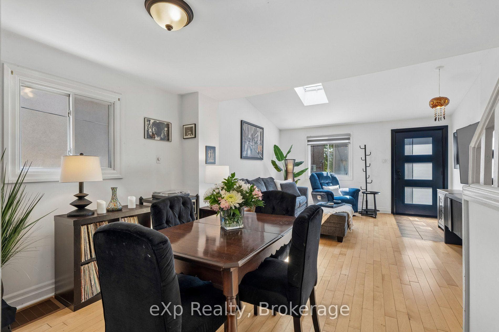 313 Bartlett Avenue photo 16