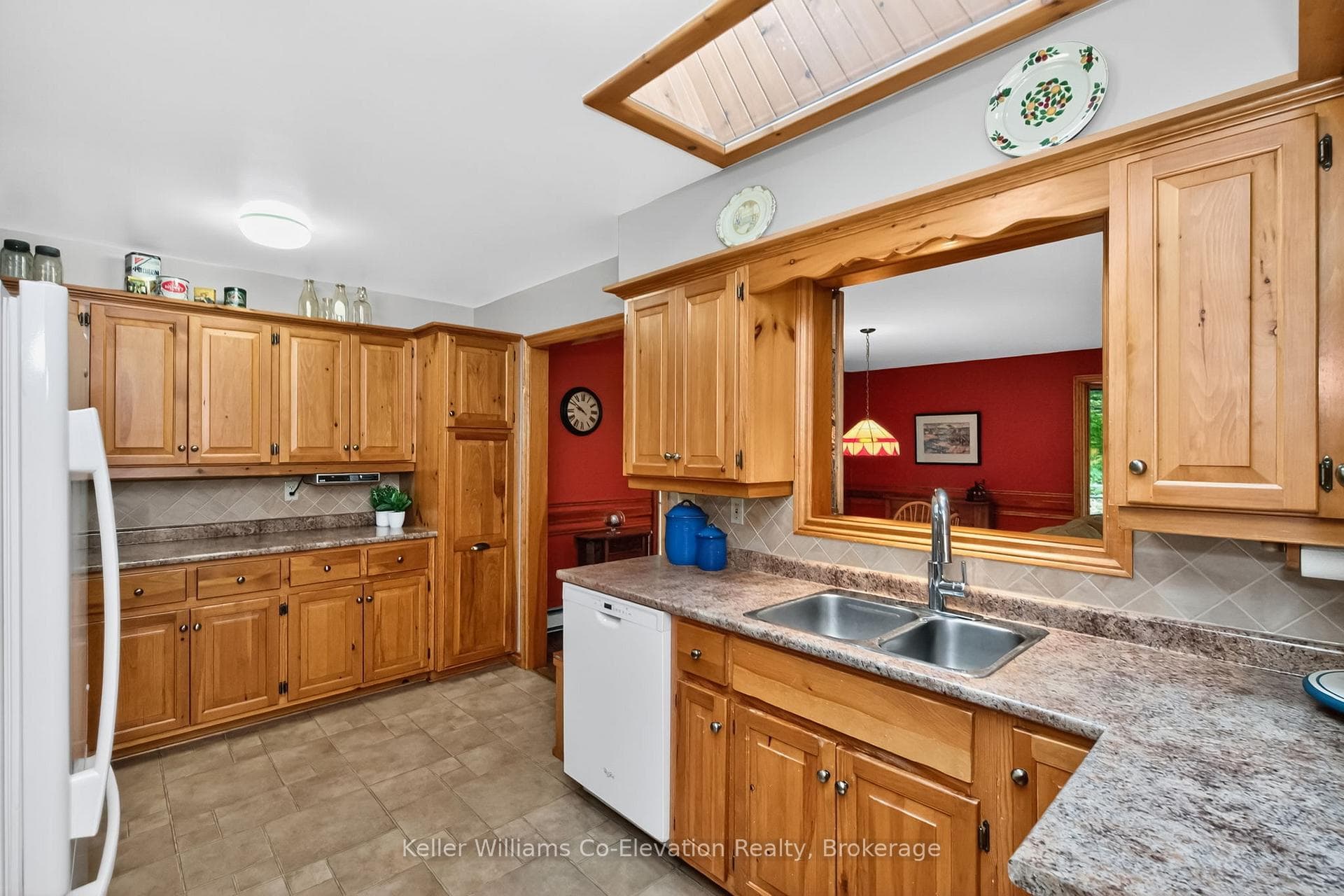 Ample Cabinetry & Counter Space
