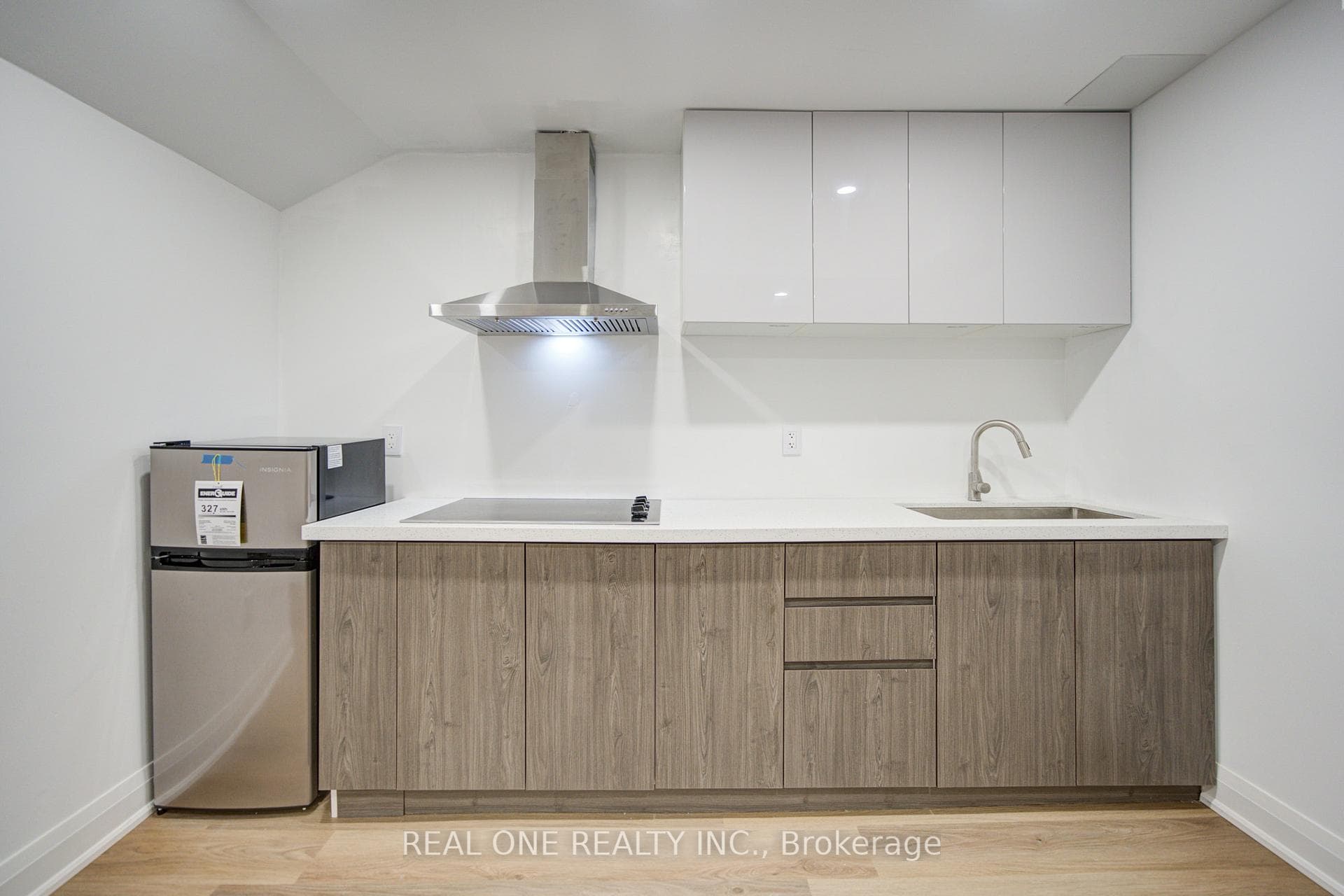 100 Kenley Crescent photo 26