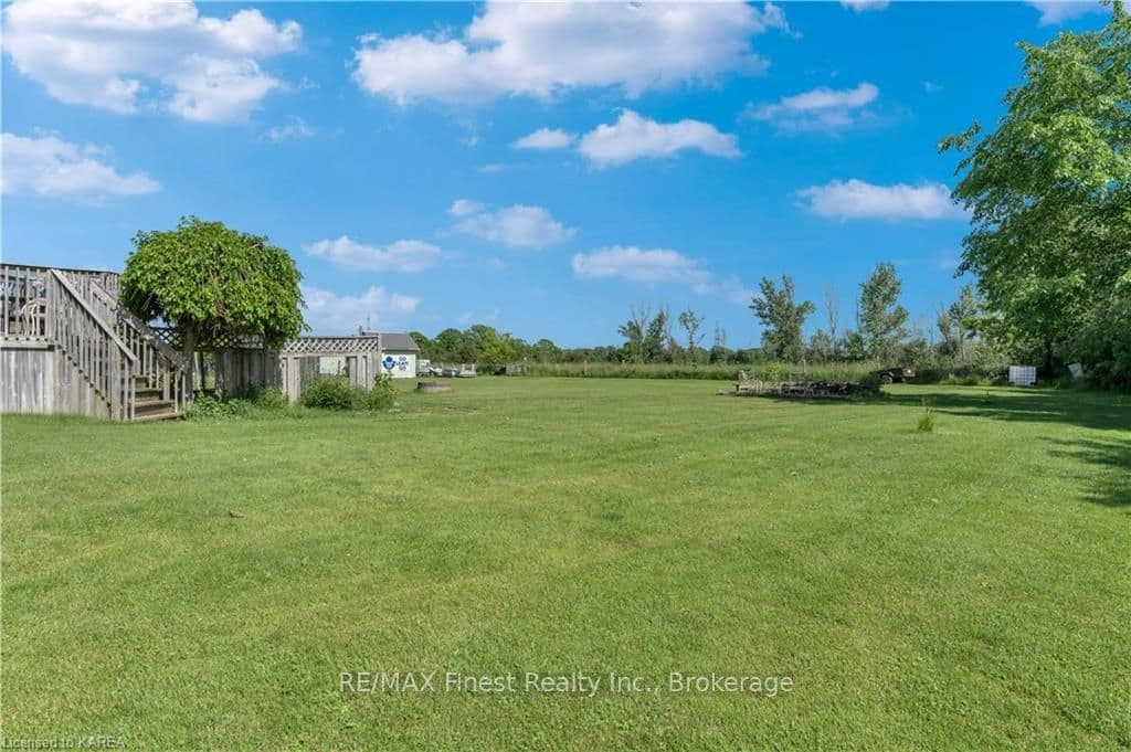 34 HAMBLY Street photo 39