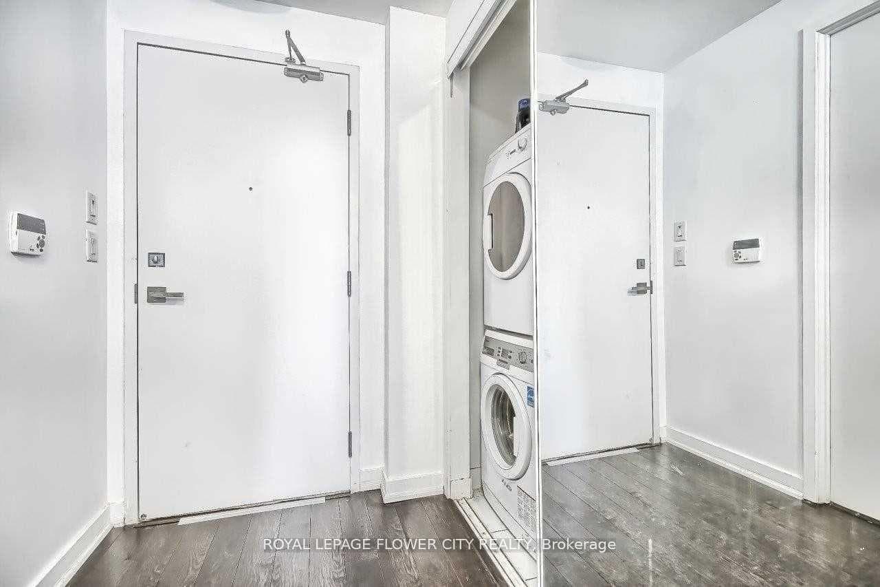 12 York Street Unit 901 photo 20