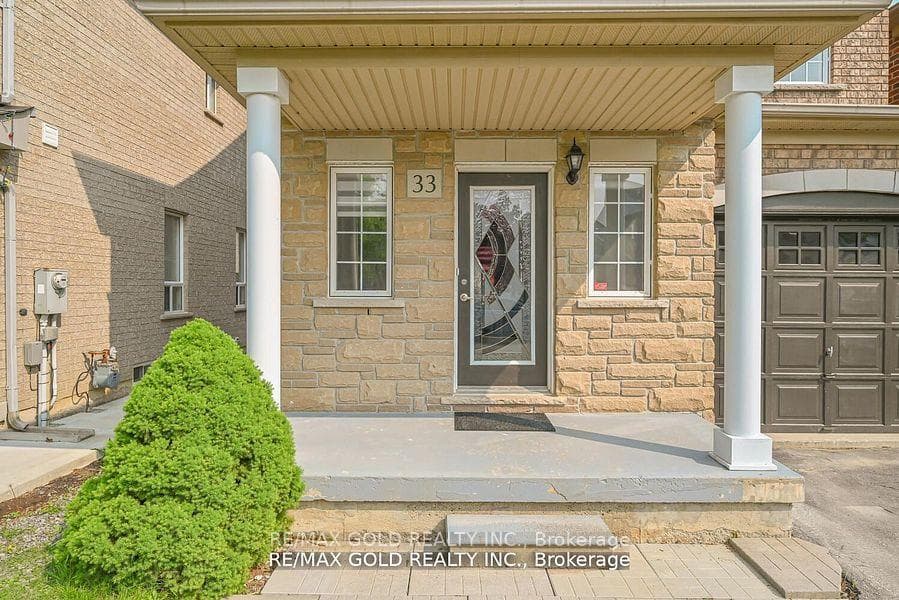 33 Penbridge Circle photo 1
