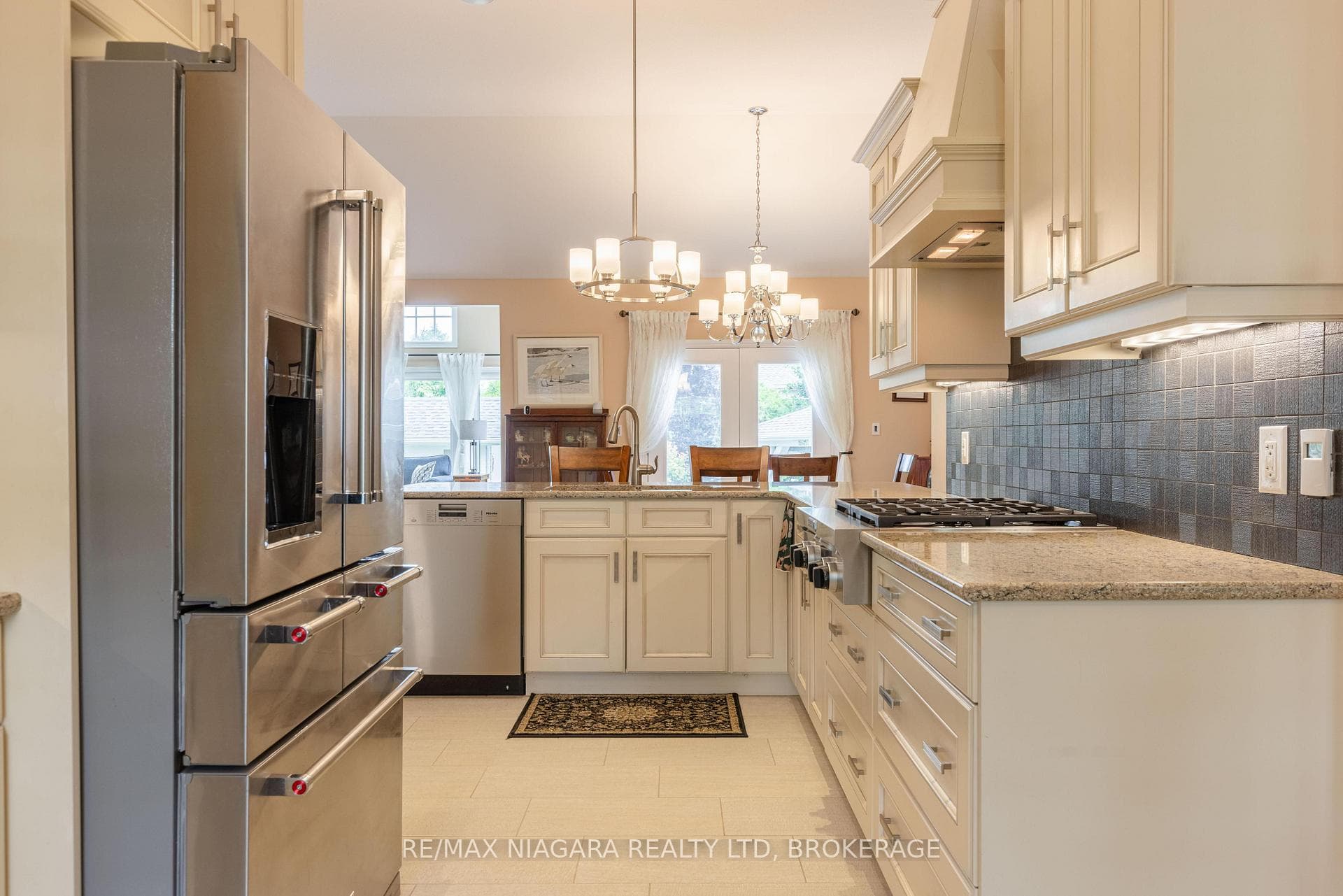 Main Level - Kitchen