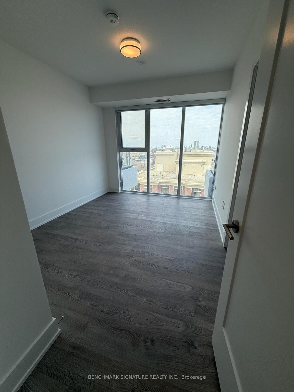 10 Inn on the Park Drive Unit 2204 photo 3