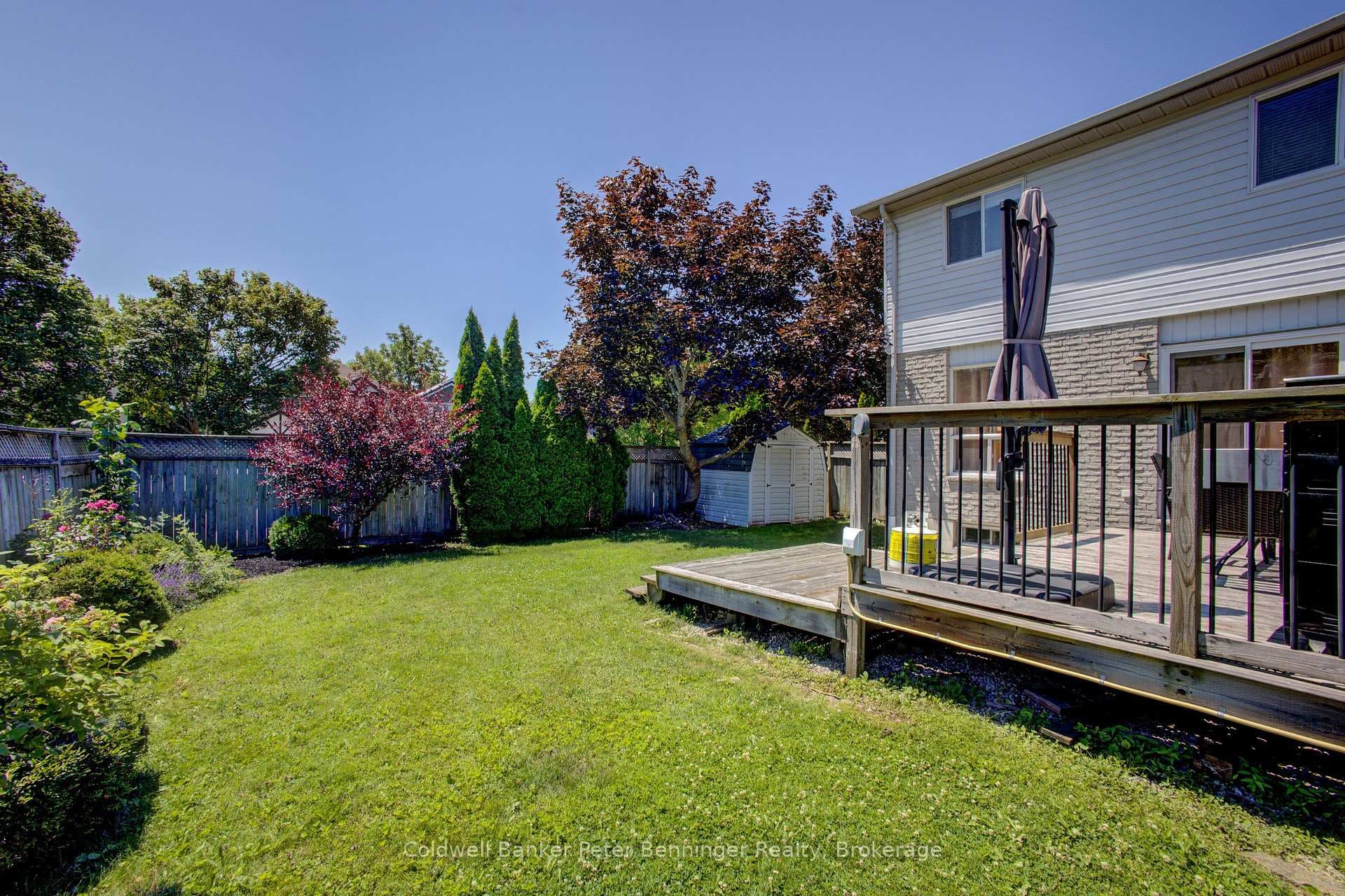 737 Mackendrick Drive photo 39