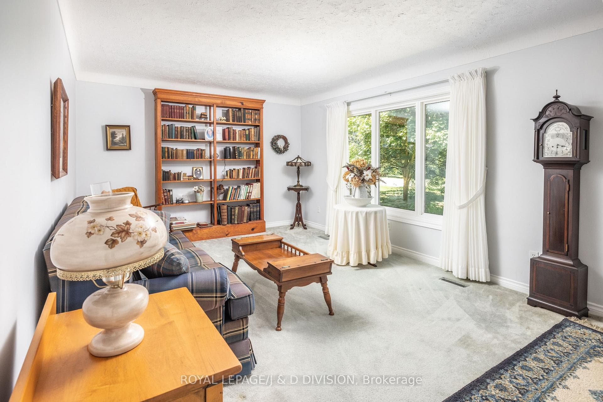 478 Johnson Street photo 5