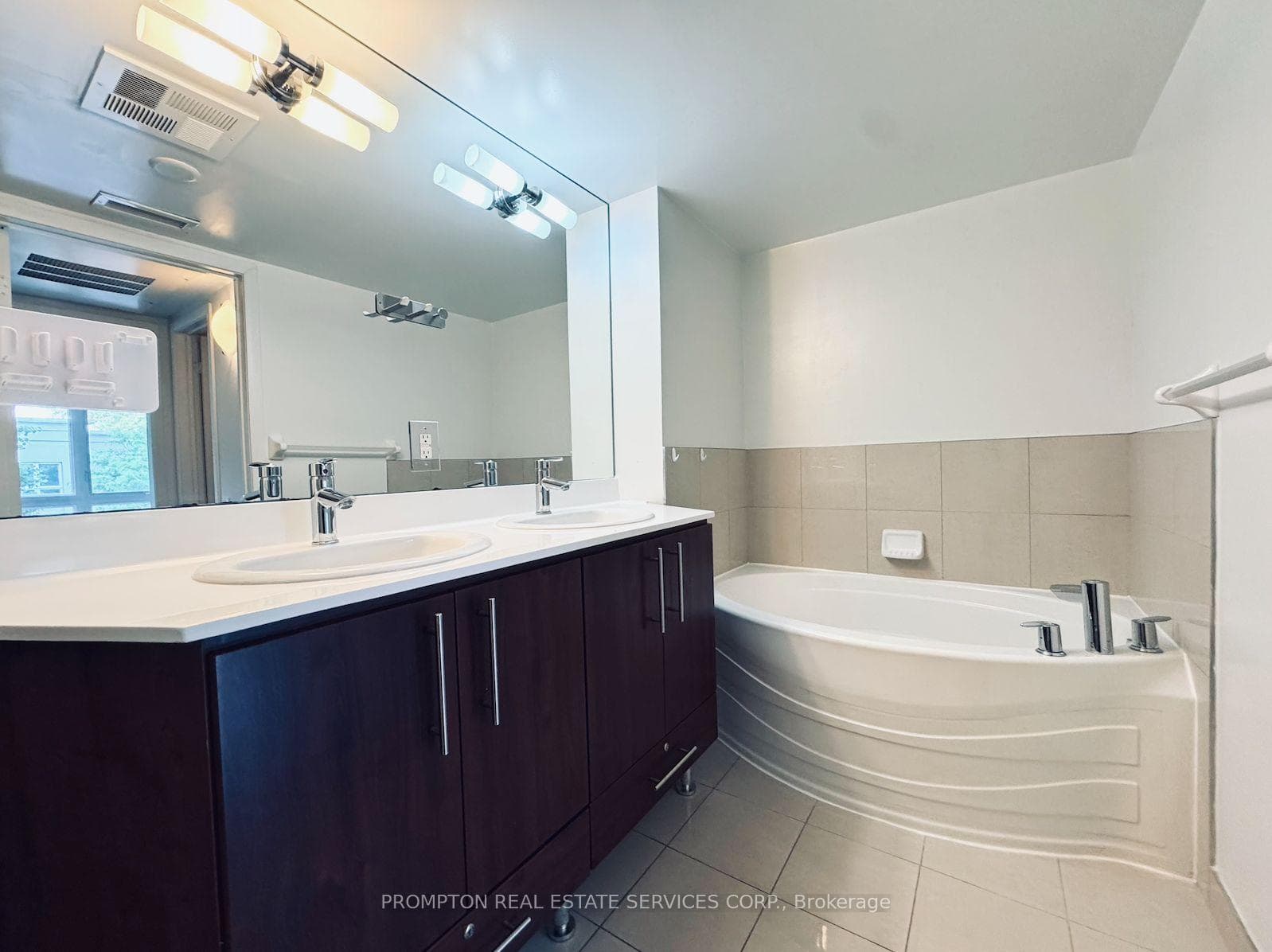 19 Anndale Drive Unit Th 10 photo 6