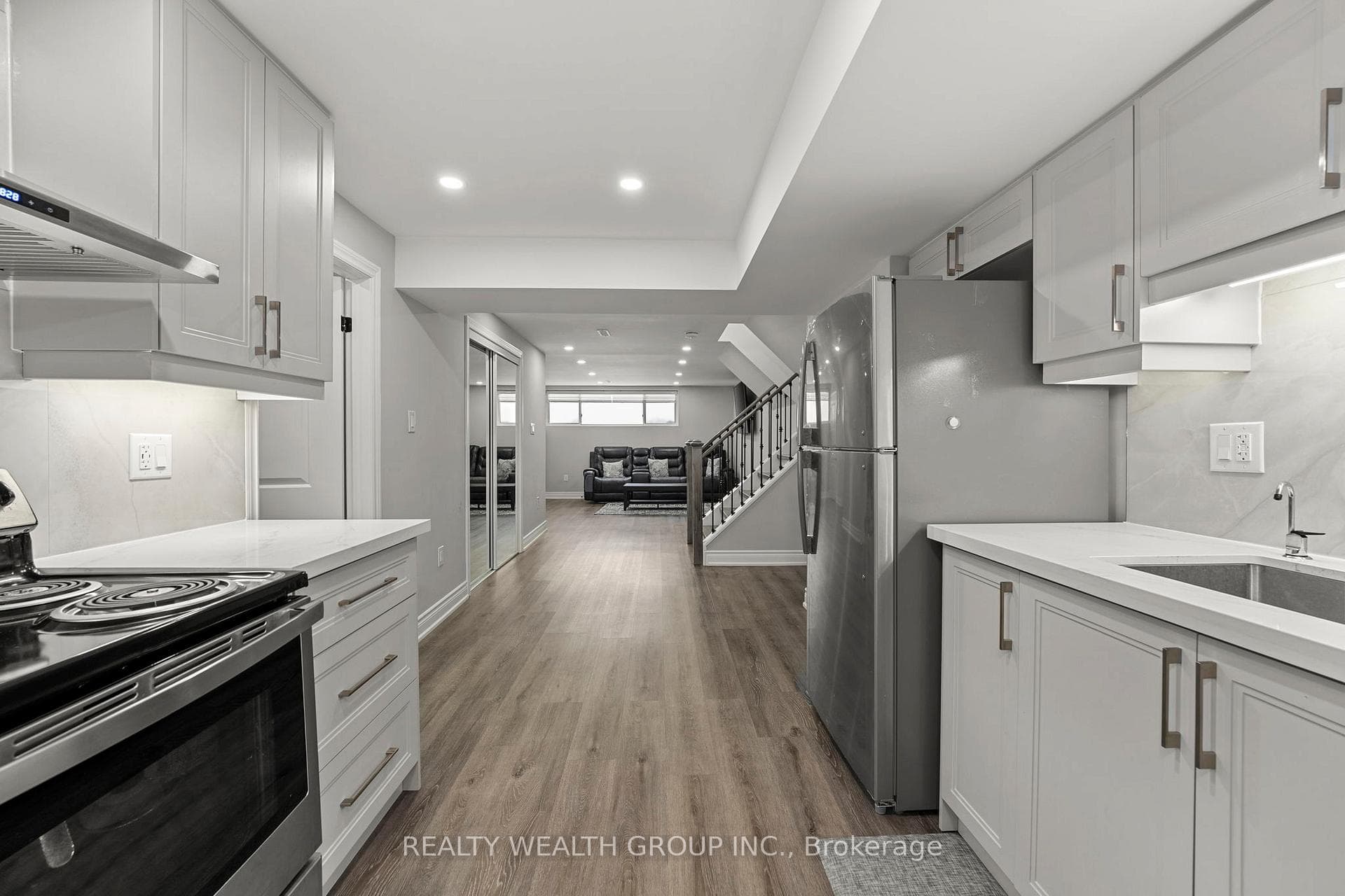 166 Biscayne Boulevard photo 30