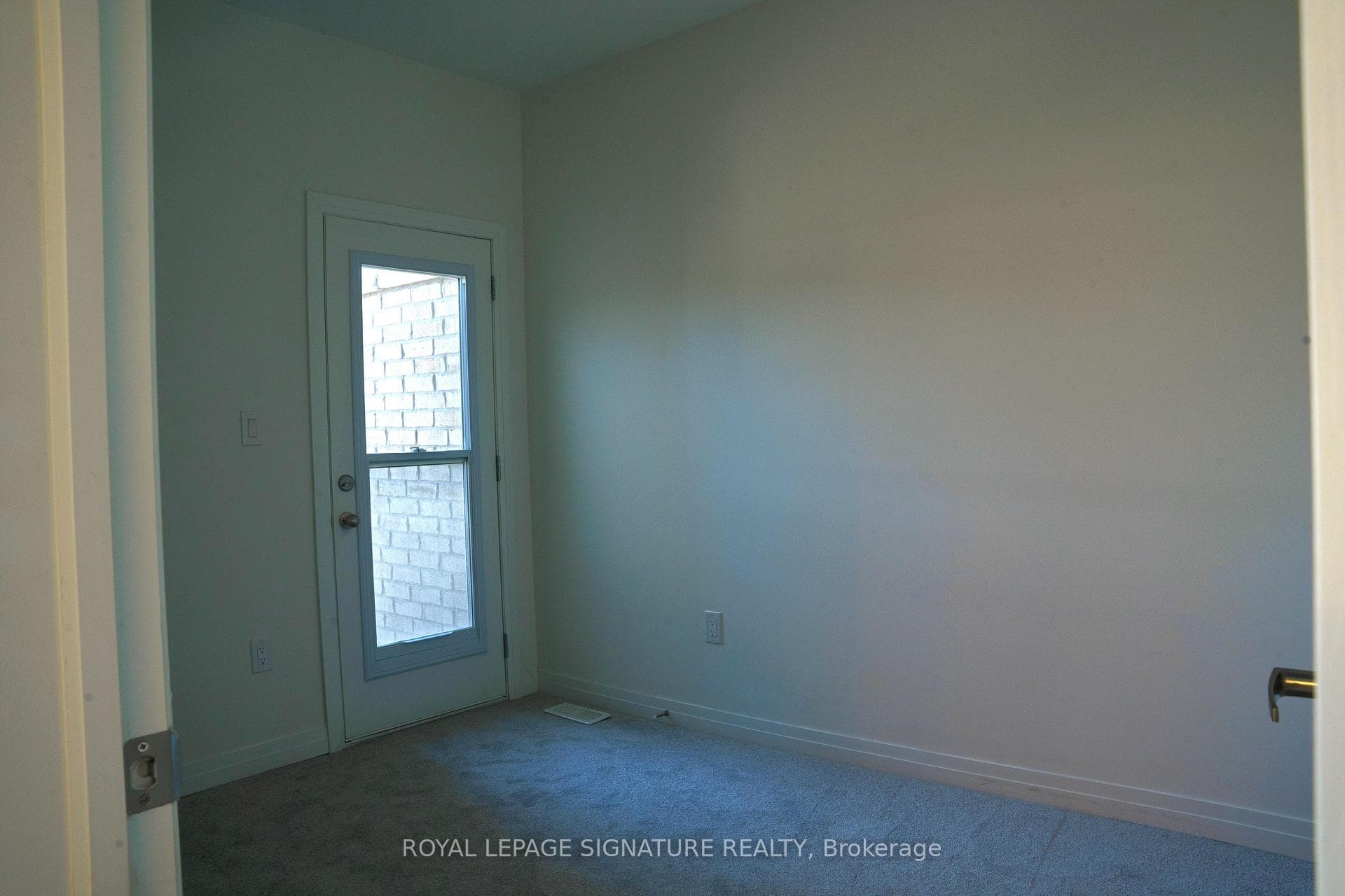 150 Glendale Avenue Unit 44 photo 20