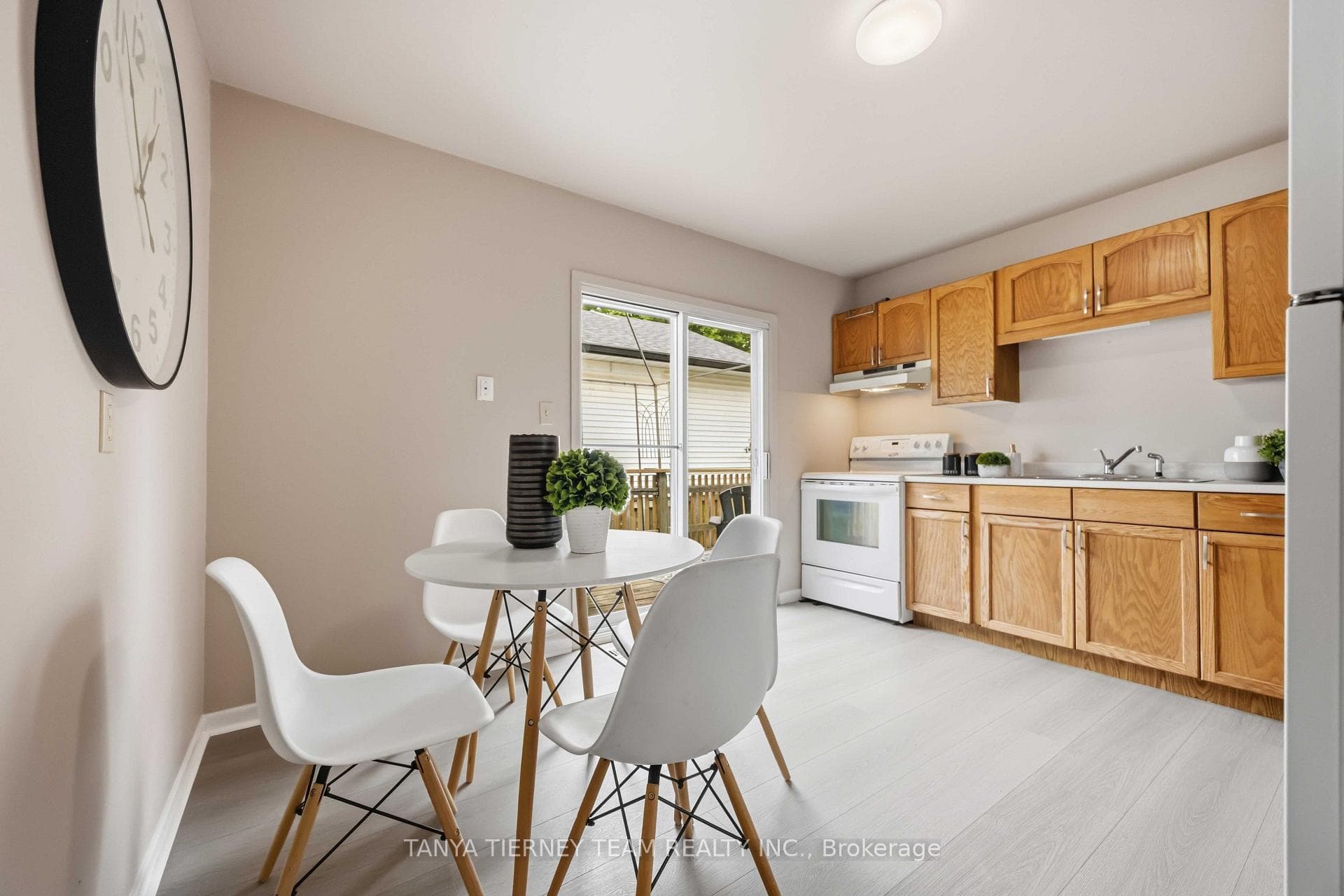 455 Crystal Drive photo 15