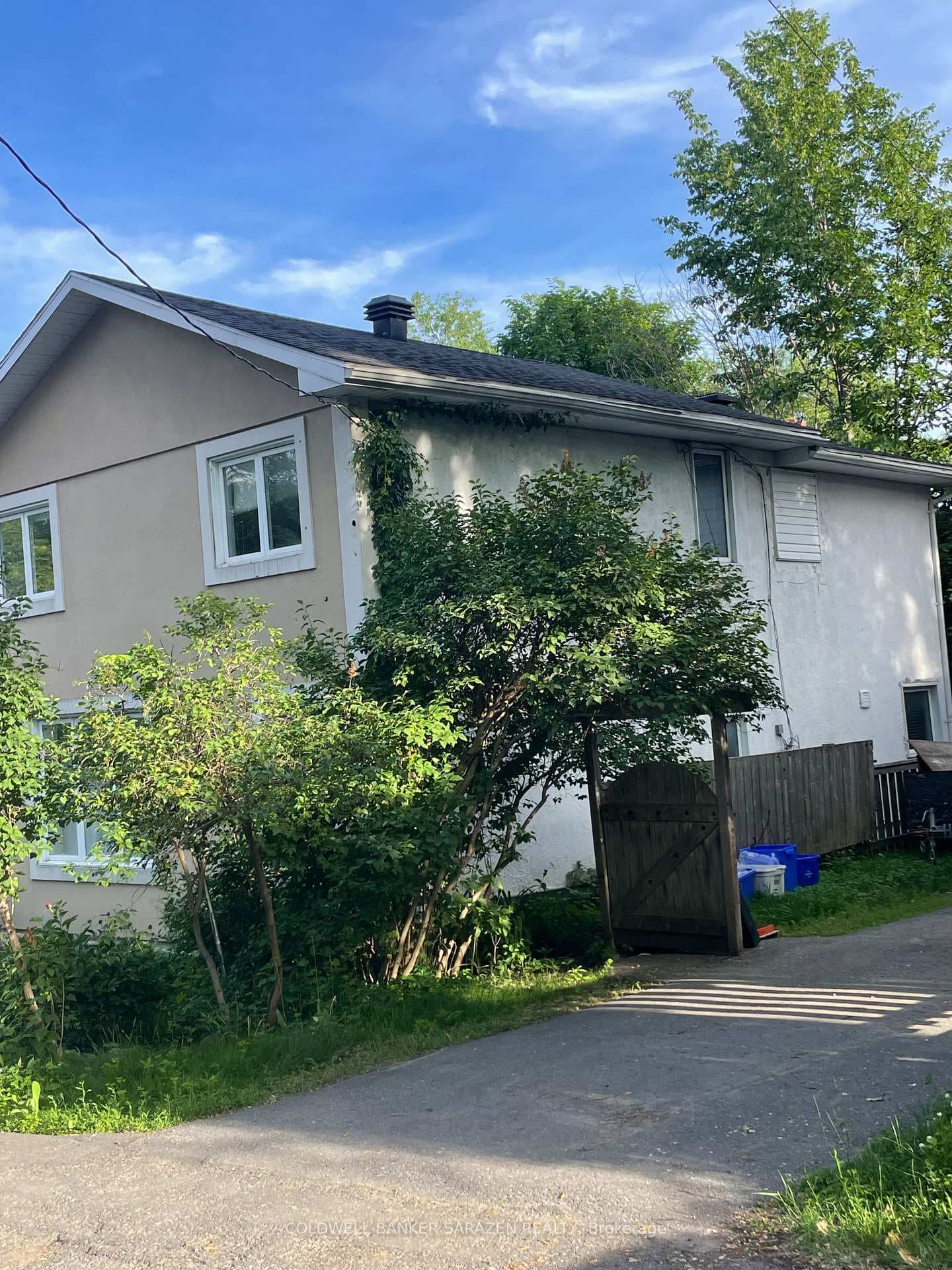 448 GREEN Avenue photo 3