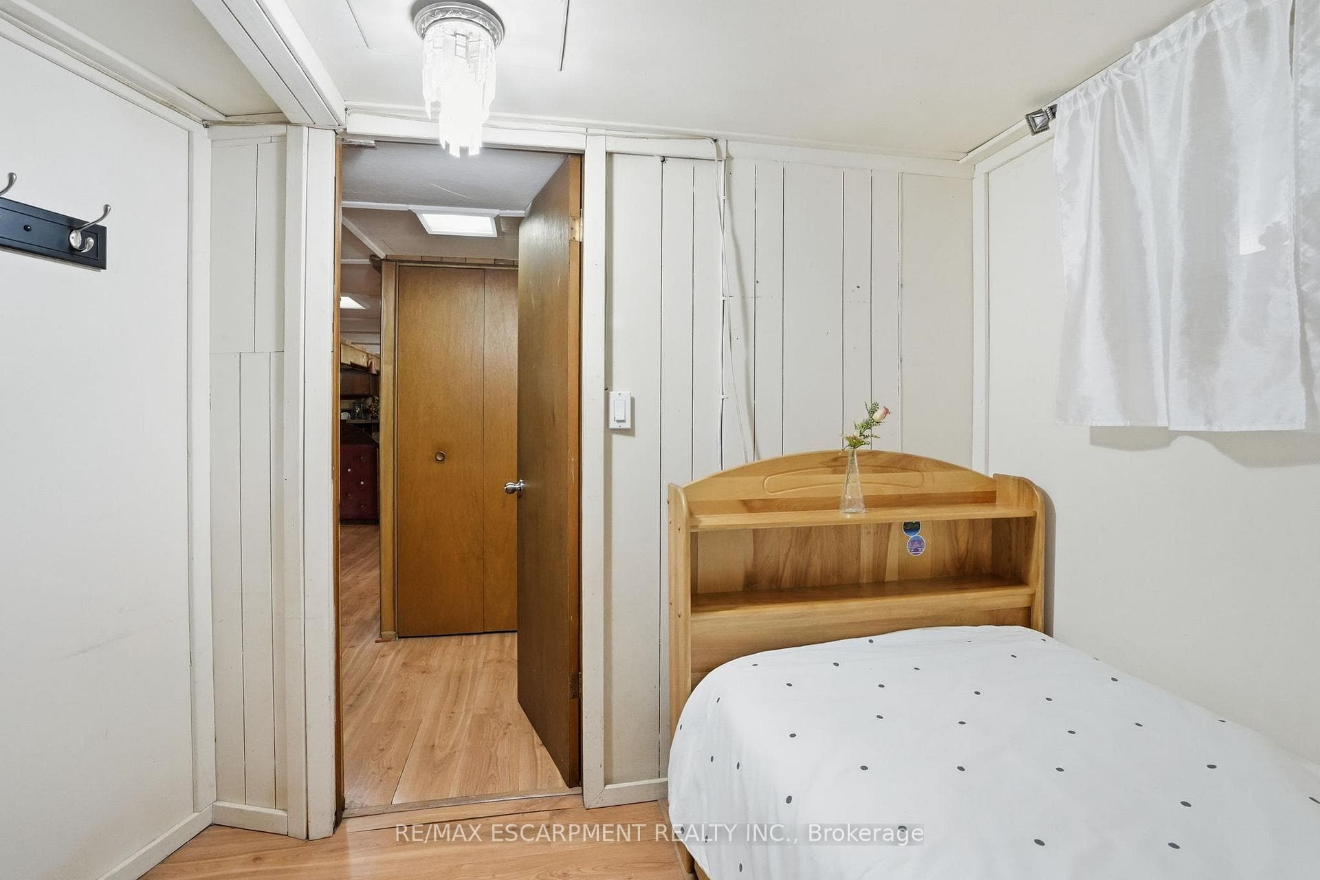 4 Duncombe Drive photo 29