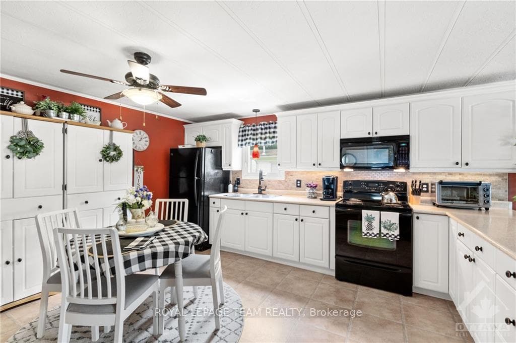 12 OAKWOOD Avenue photo 8