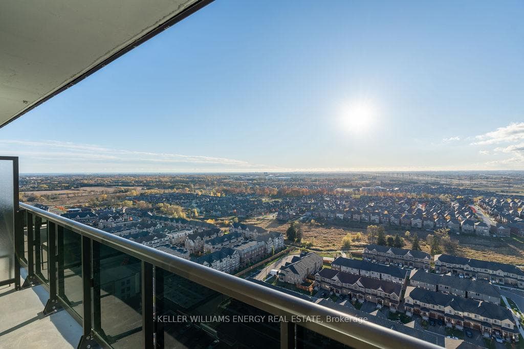 2550 Simcoe Street Unit 2421 photo 11