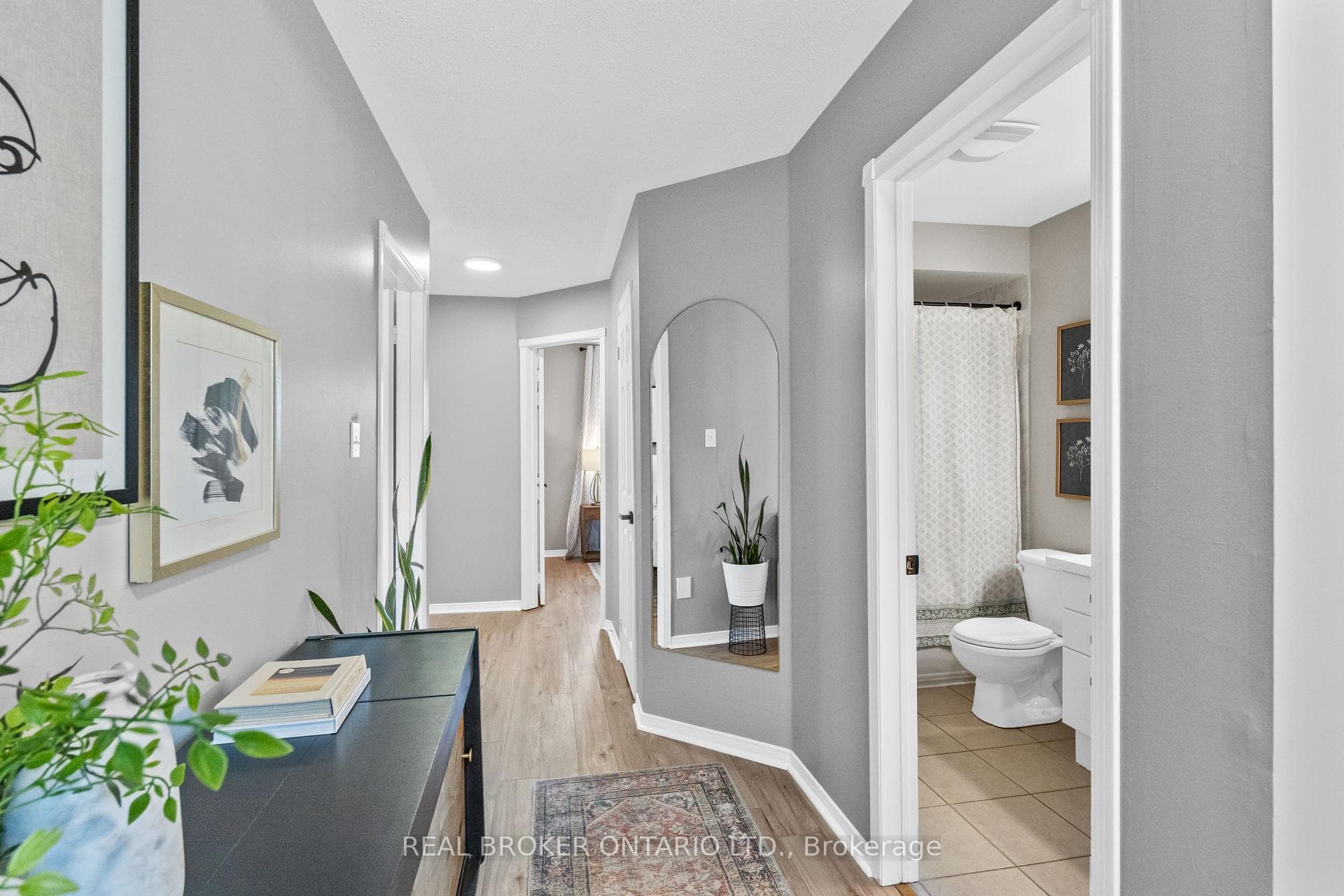 8 Dawson Crescent photo 16