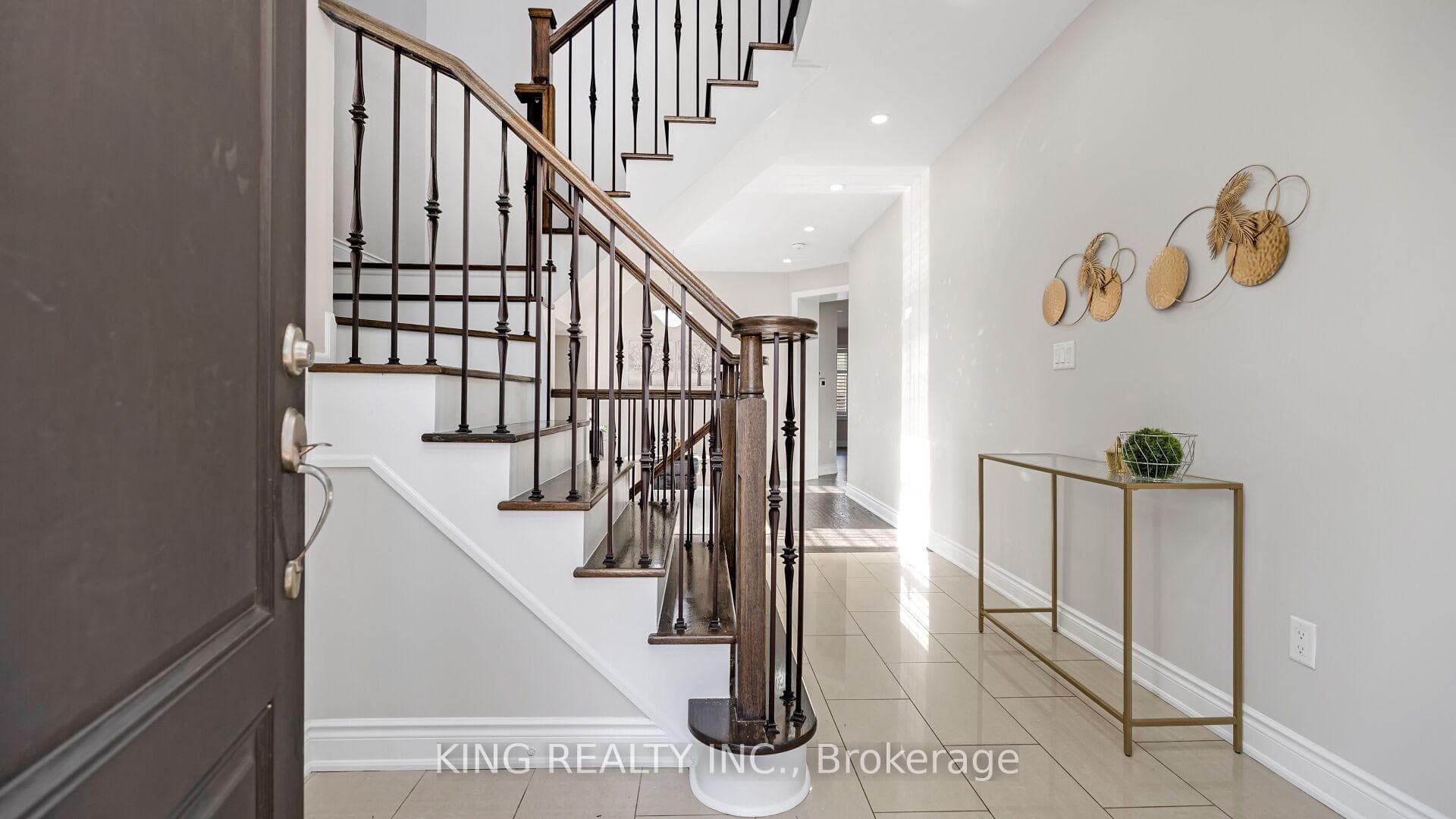 116 Bonnie Braes Drive photo 3