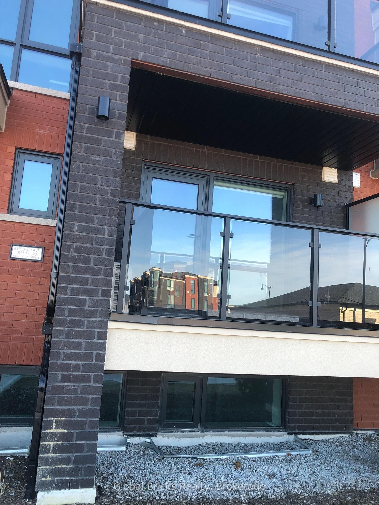 65 Romilly Ave Avenue Unit !8 photo 4