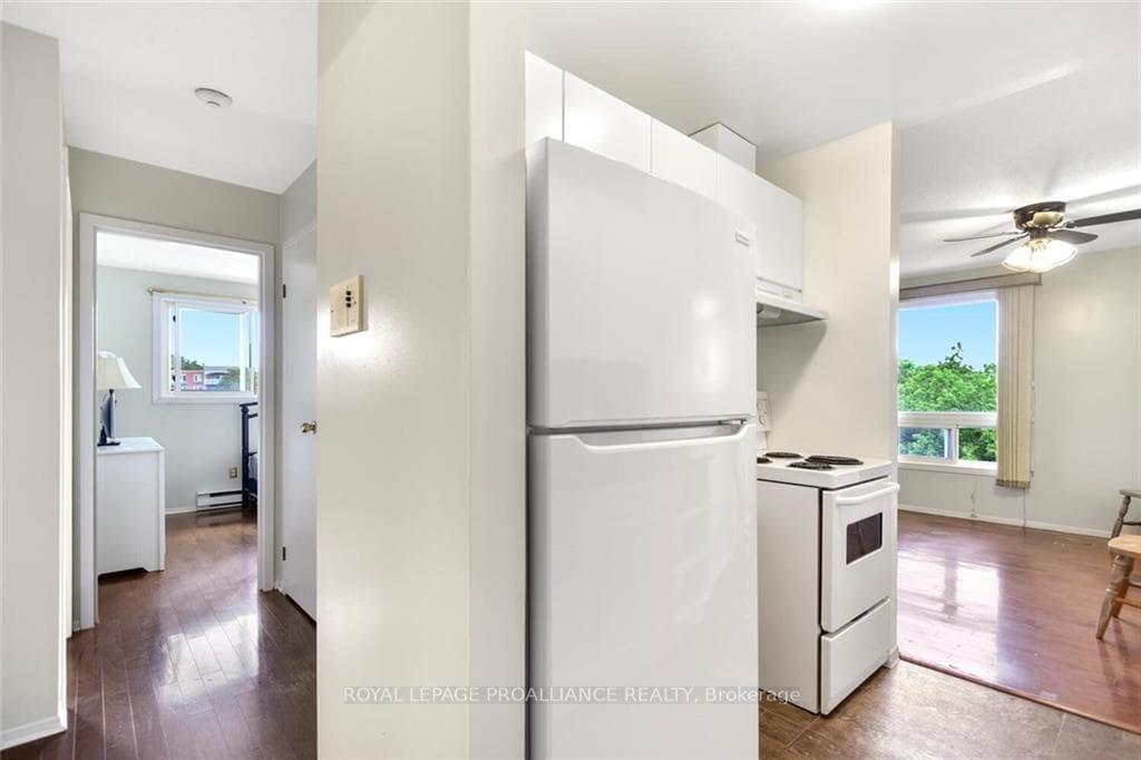 2 CHARLOTTE Place Unit 22 photo 7