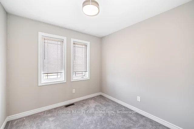 53 Clifford Crescent photo 27