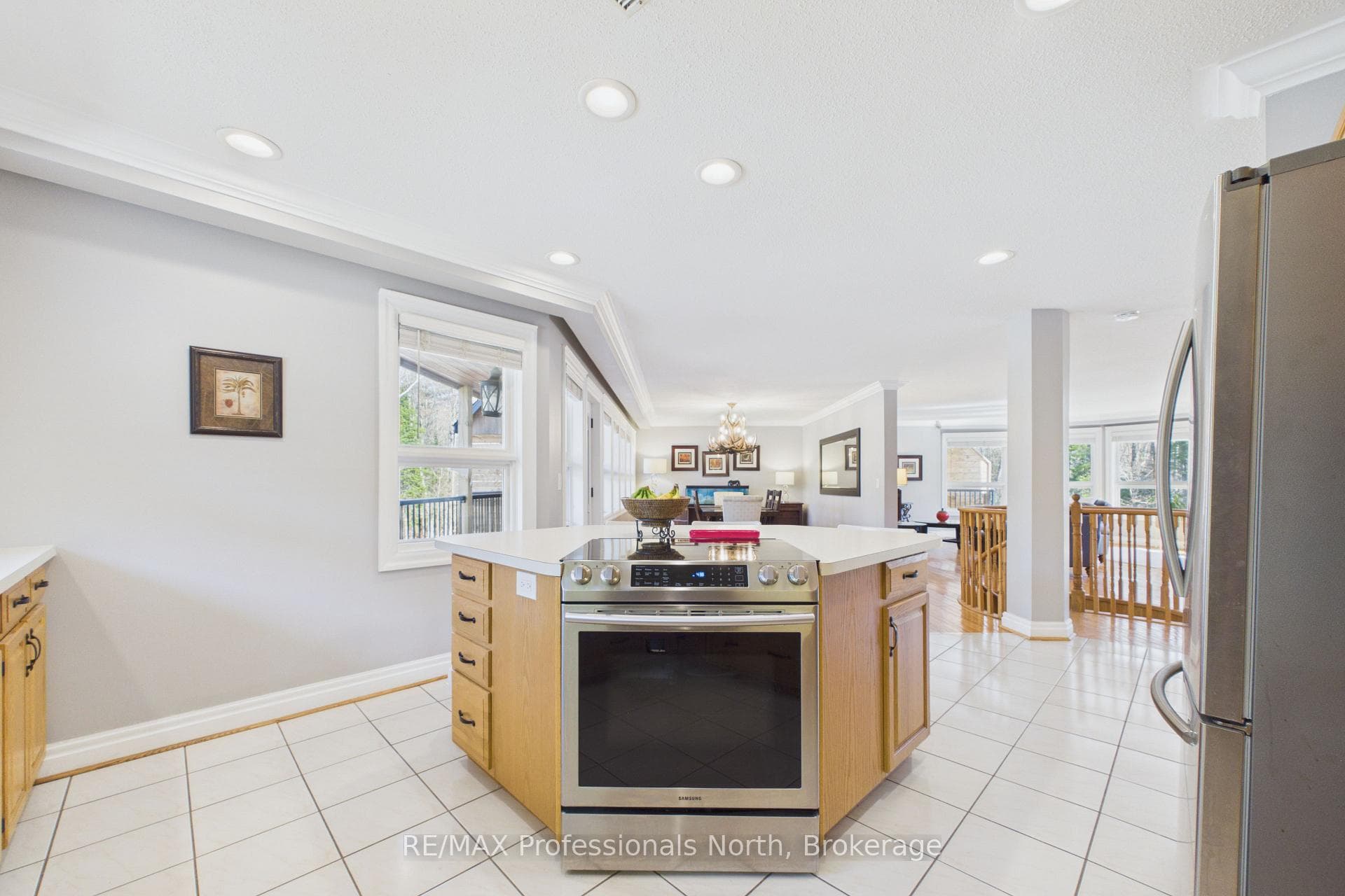 1196 Ravenscliffe Road photo 9