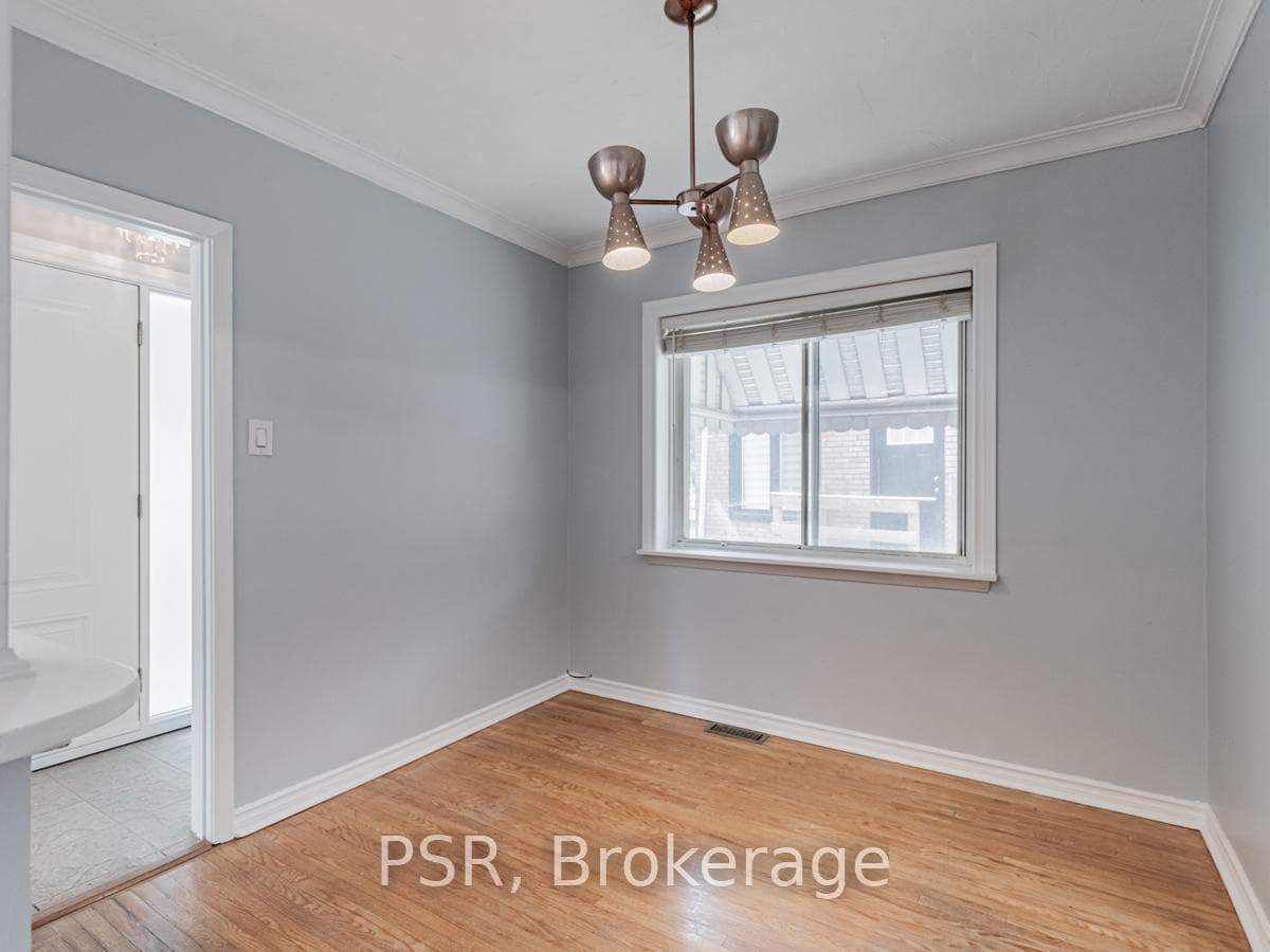 22 Ridge Point Crescent Unit Upper photo 6