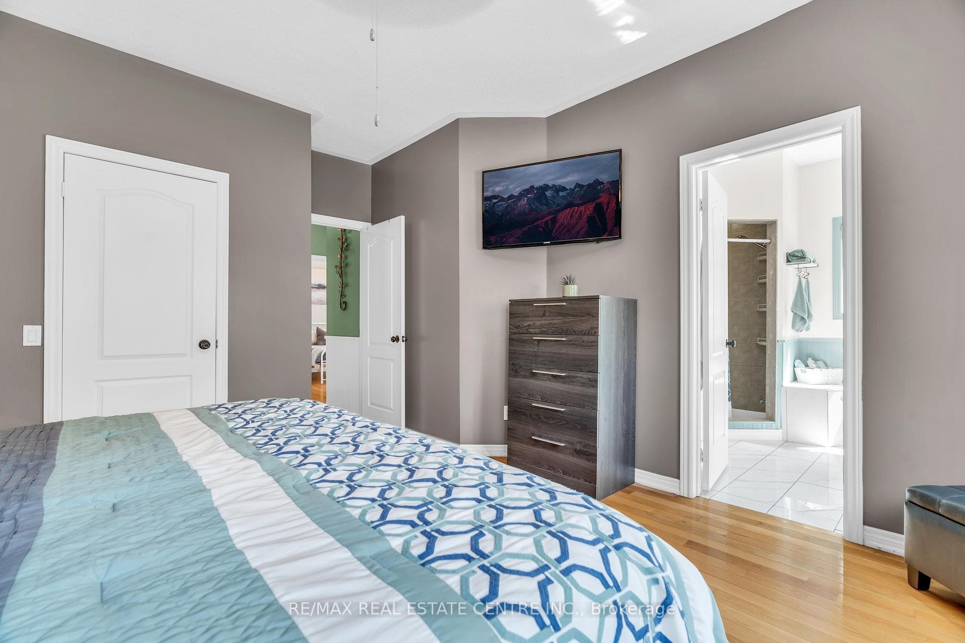 253 Berry Street photo 20