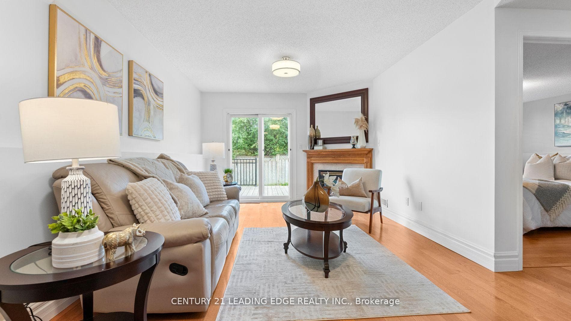 385 Compton Crescent photo 23