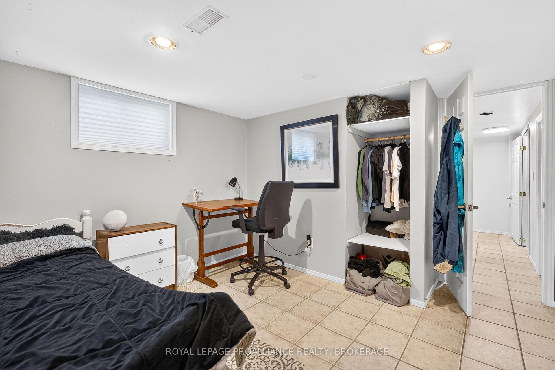24 Balmoral Court photo 35