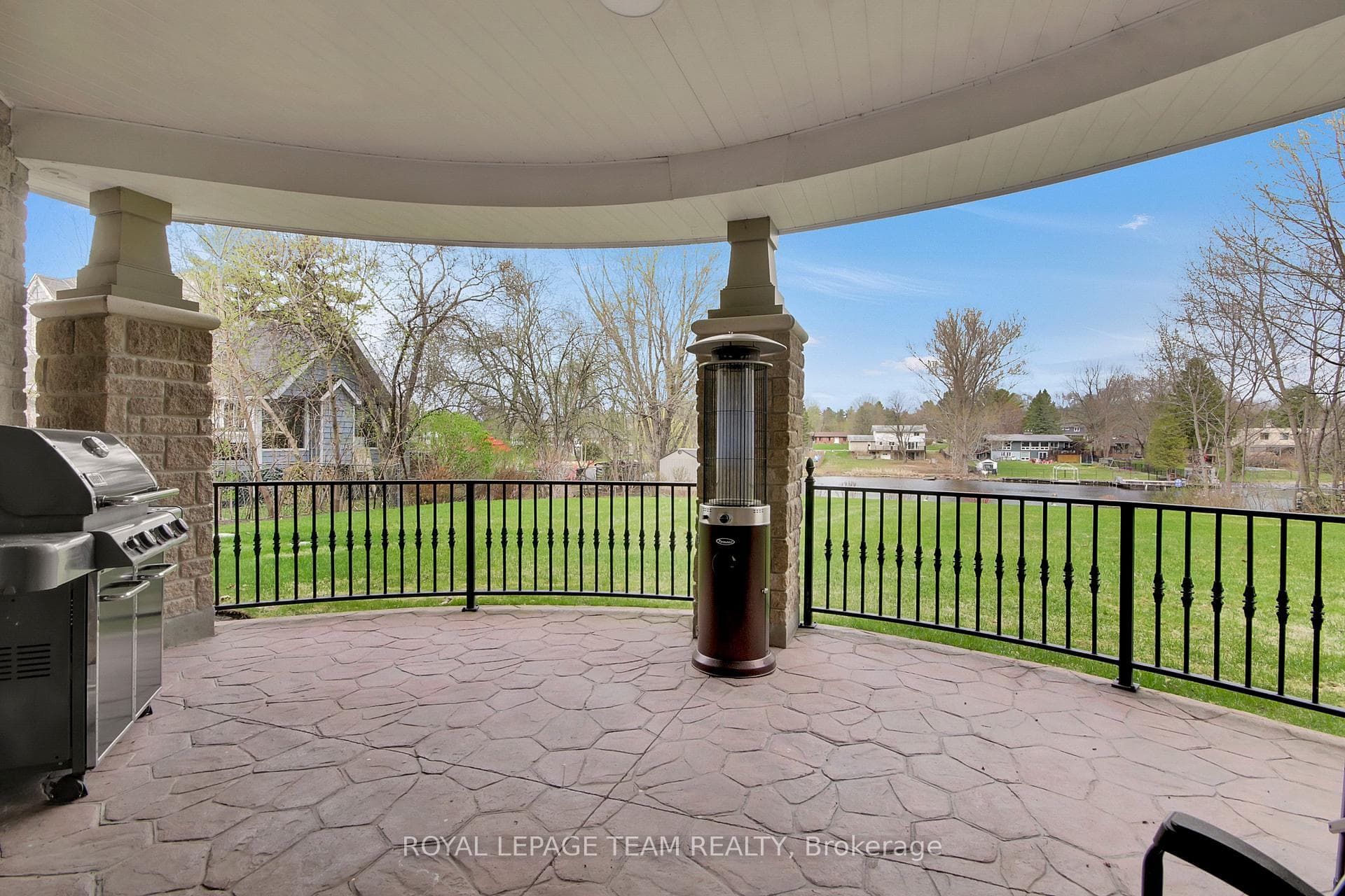5591 Manotick Main Street photo 38