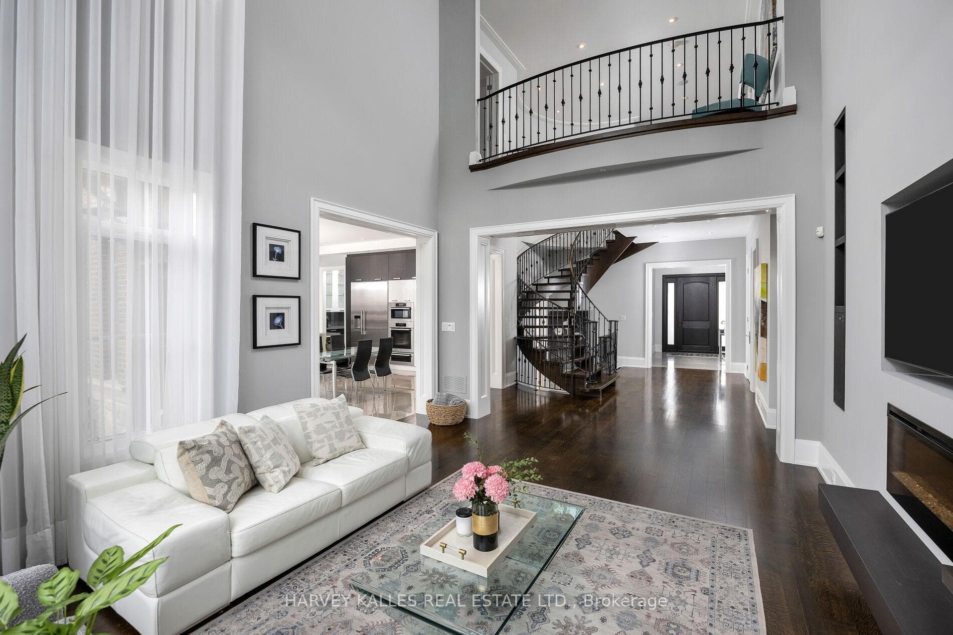 28 HAZELRIDGE Court photo 12
