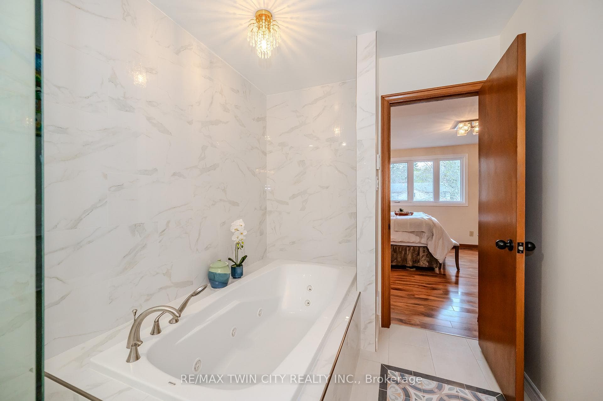 113 Sandford Fleming Drive photo 27
