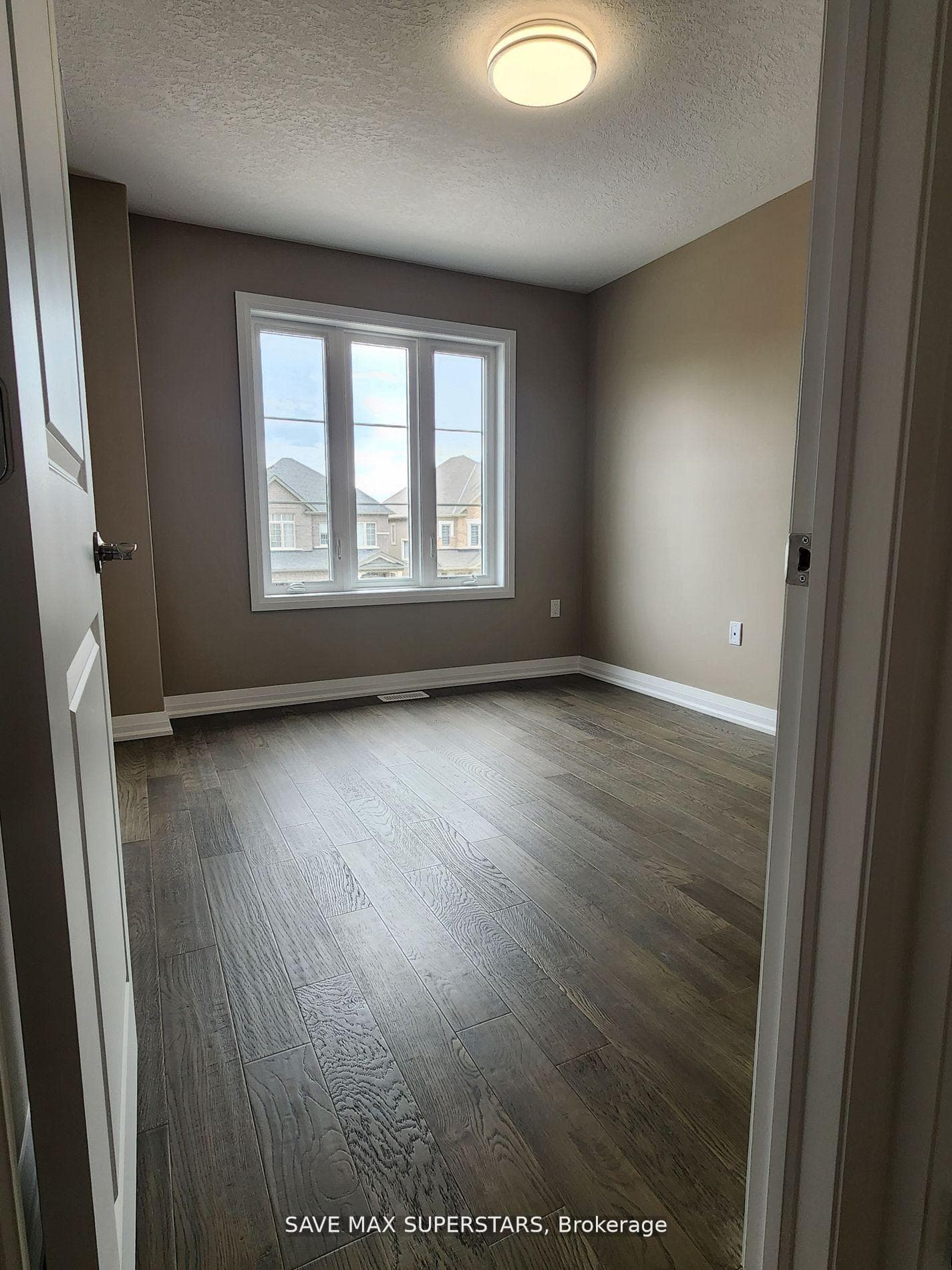 51 COPPERHILL Heights photo 16