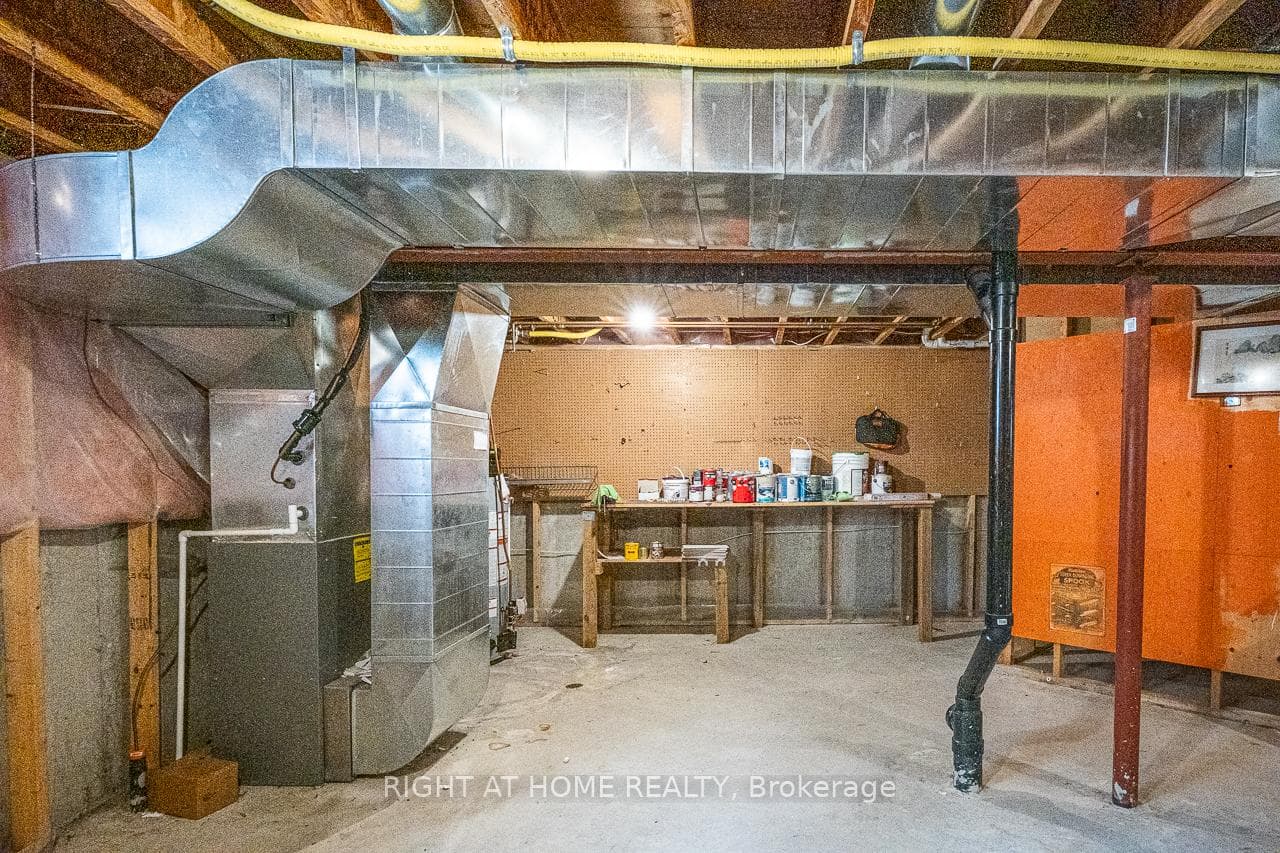 1366 Kains Woods Terrace photo 44