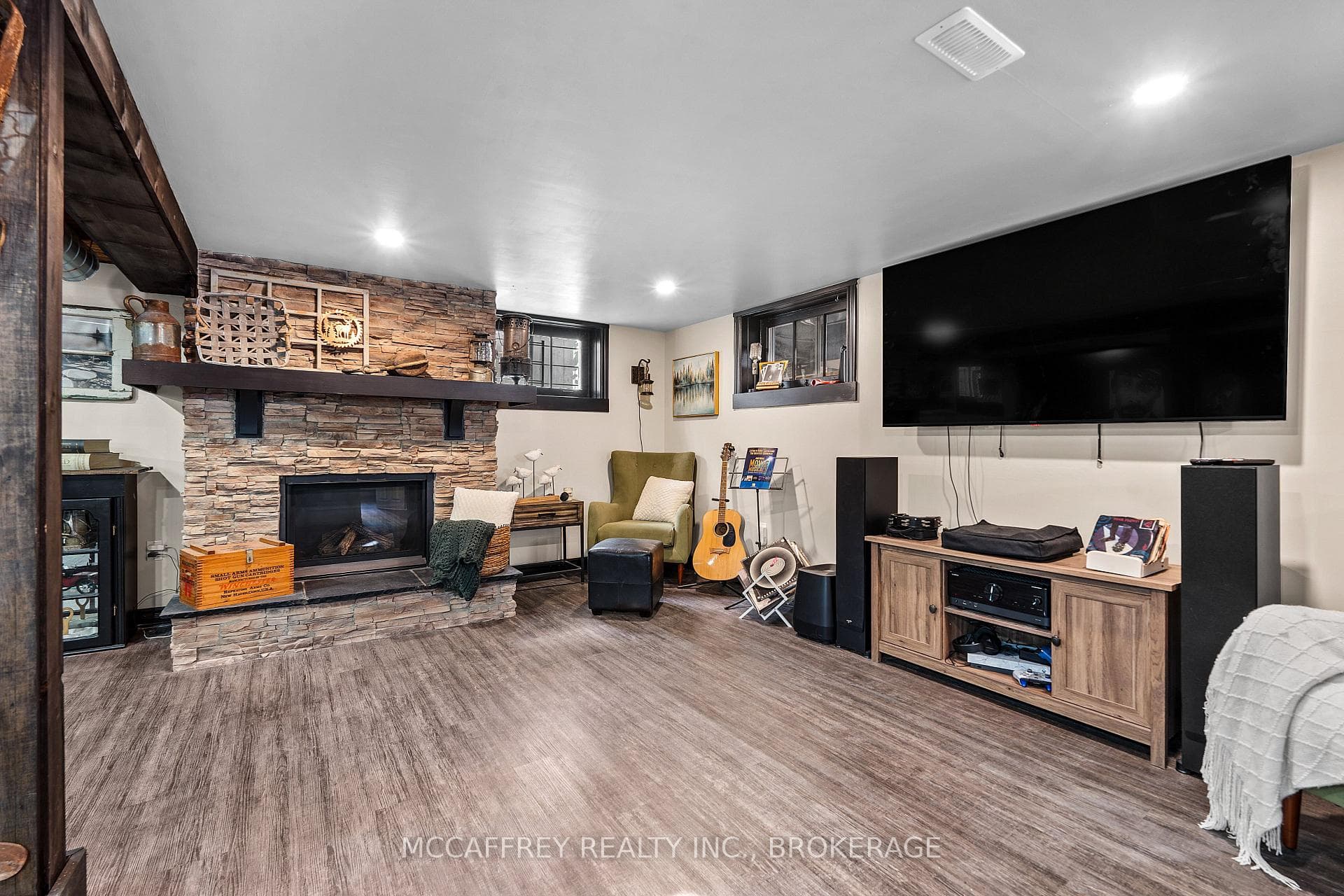 59 Loyalist Avenue photo 26
